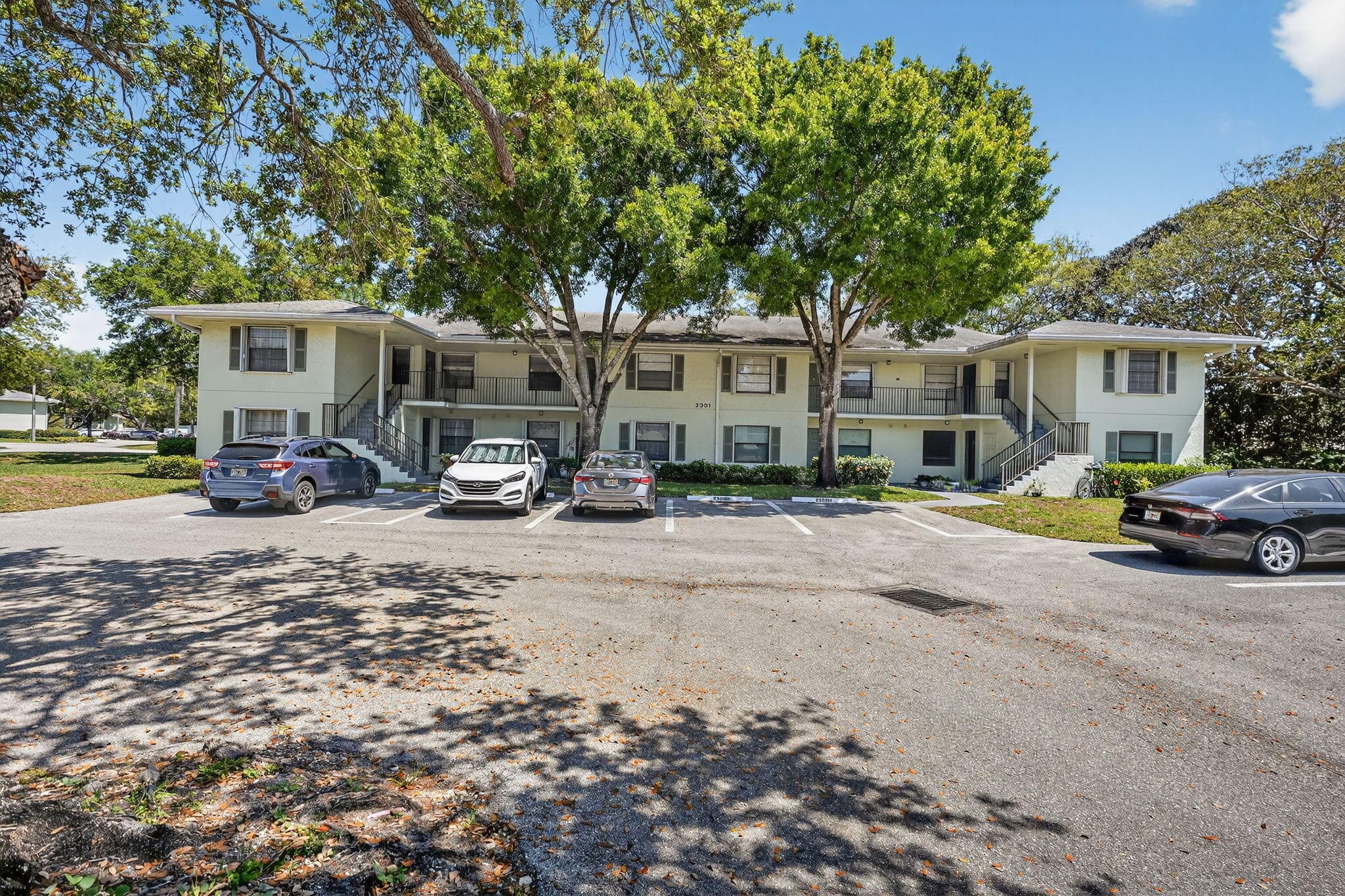 2301 Sabal Ridge Court H, Palm Beach Gardens, FL 33418 — photo 1 of 48