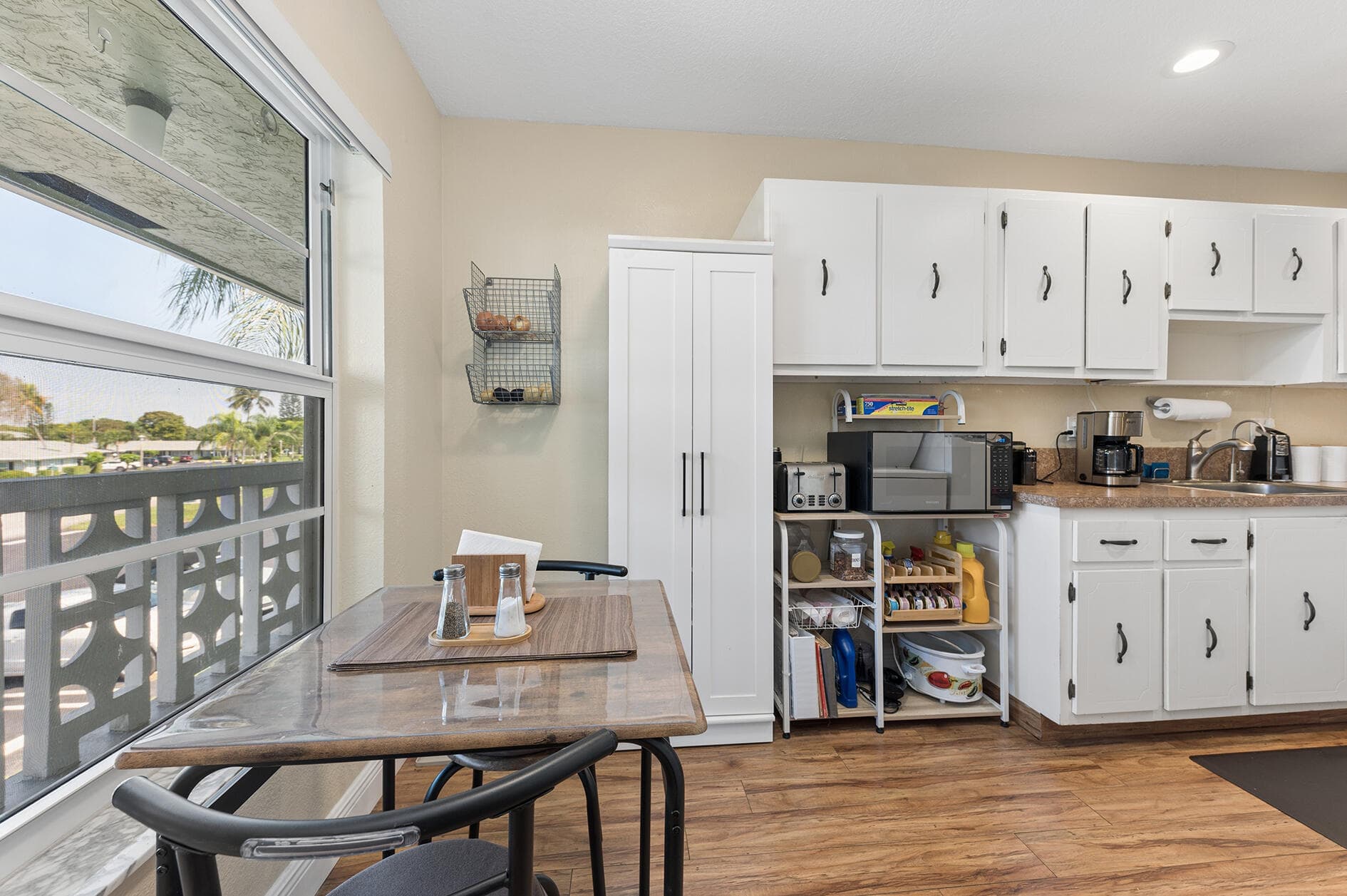 1060 Citrus Way 204, Delray Beach, FL 33445 — photo 2 of 16