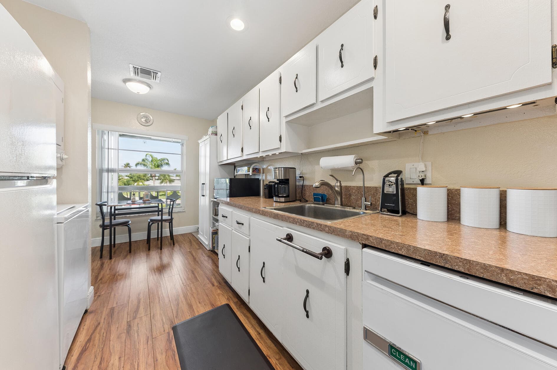 1060 Citrus Way 204, Delray Beach, FL 33445 — photo 5 of 16