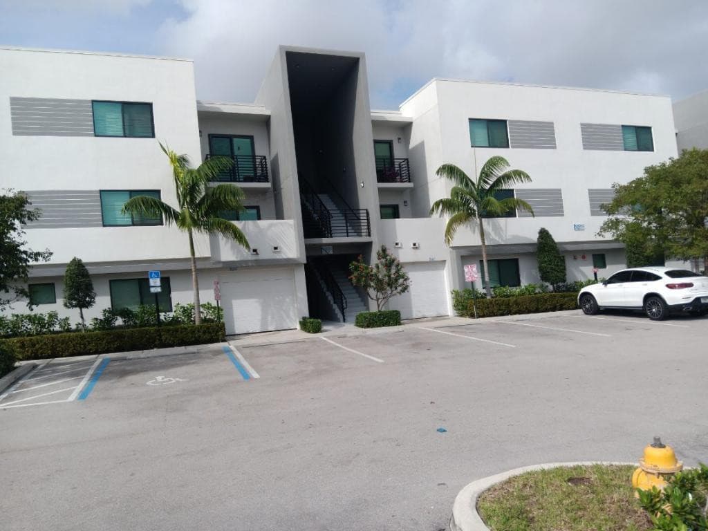 3050 NW 68th Street Unit 1302, Fort Lauderdale, FL 33309 — photo 5 of 13