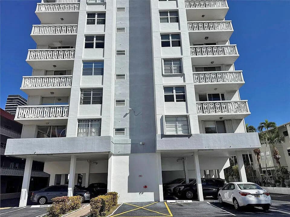 3113 S Ocean Drive 504, Hallandale Beach, FL 33009 — photo 3 of 40