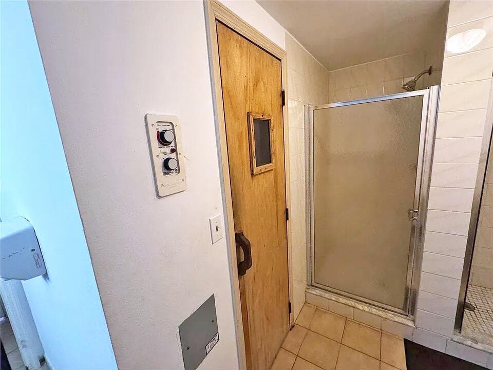 3113 S Ocean Drive 504, Hallandale Beach, FL 33009 — photo 27 of 40