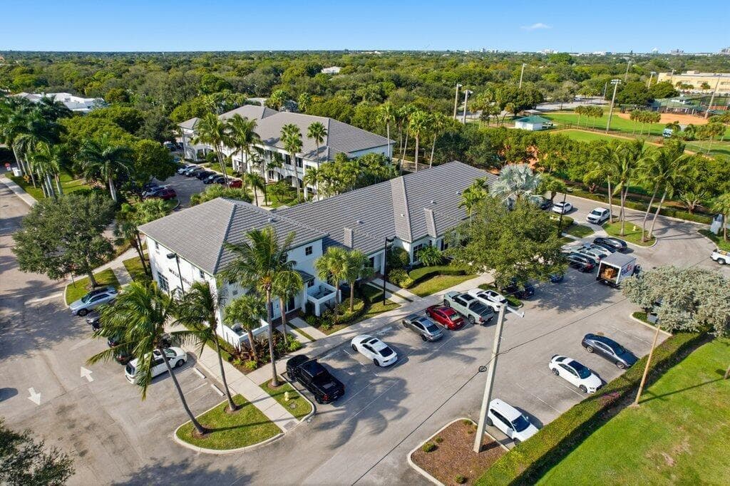 3307 Northlake Boulevard 107, Palm Beach Gardens, FL 33403 — photo 8 of 40