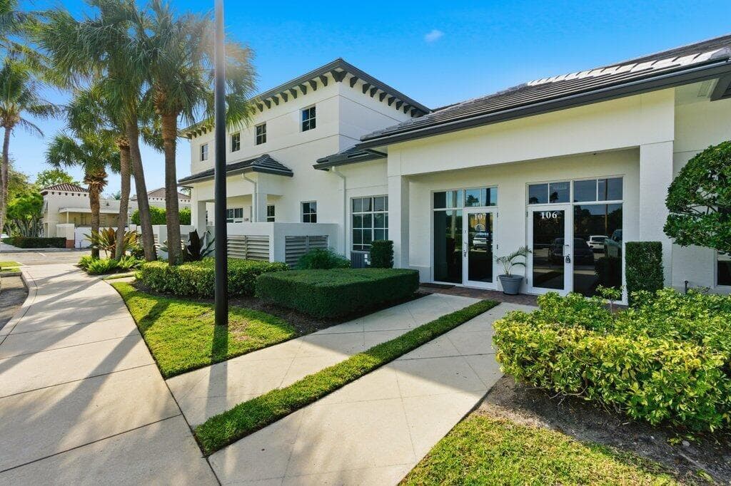 3307 Northlake Boulevard 107, Palm Beach Gardens, FL 33403 — photo 18 of 40