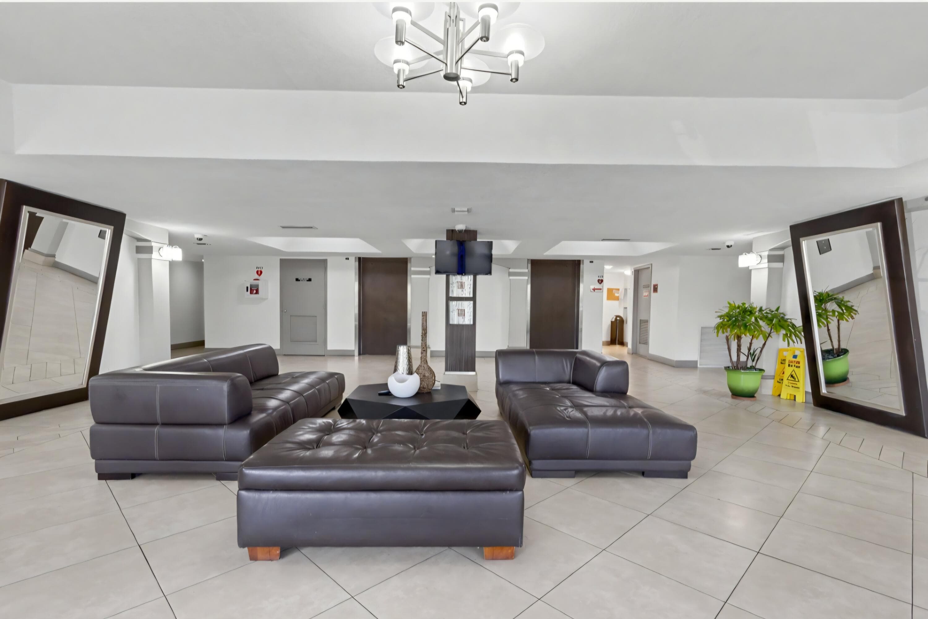 701 NW 19th Street NW 401, Fort Lauderdale, FL 33311 — photo 3 of 50