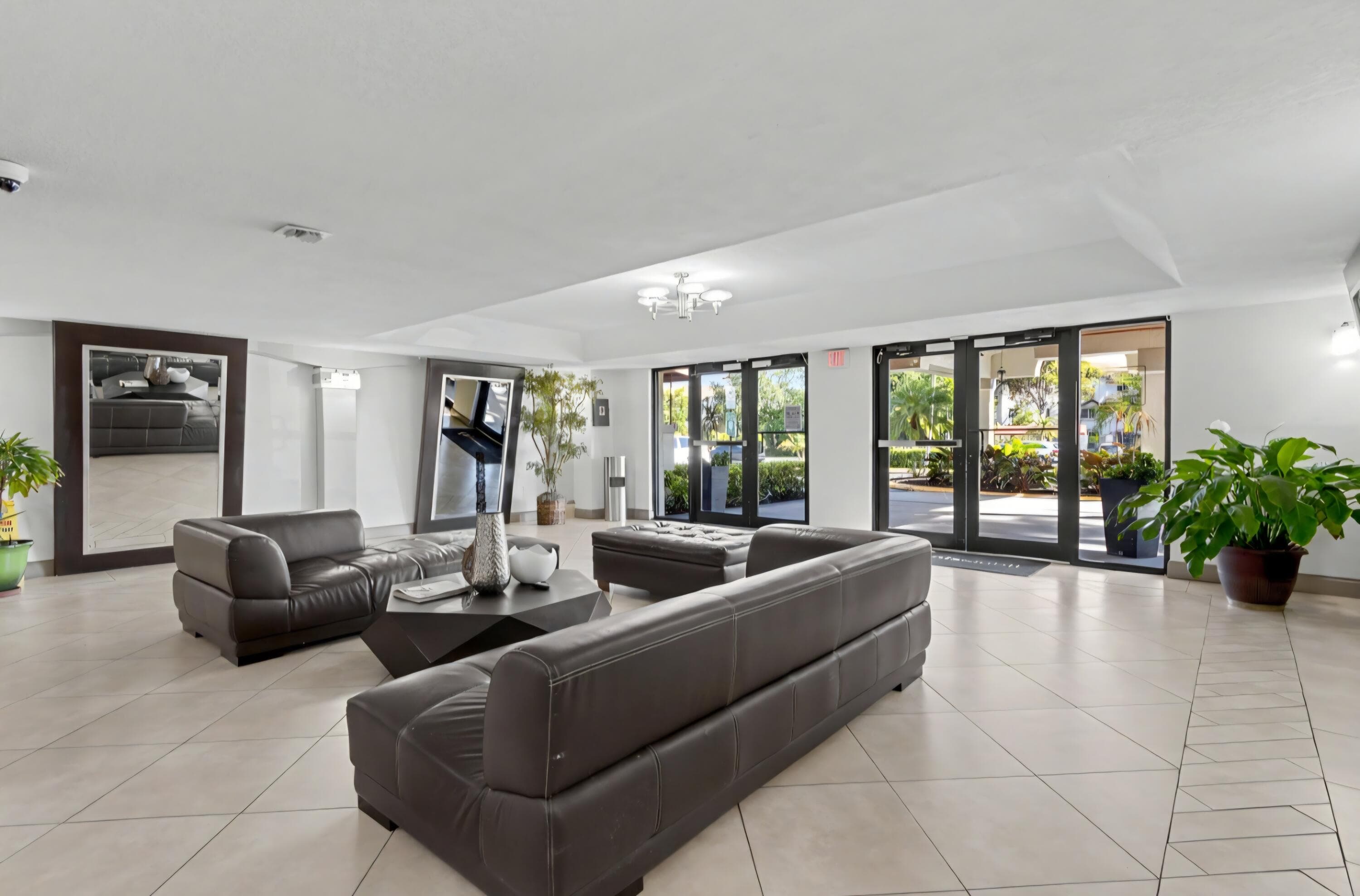 701 NW 19th Street NW 401, Fort Lauderdale, FL 33311 — photo 4 of 50