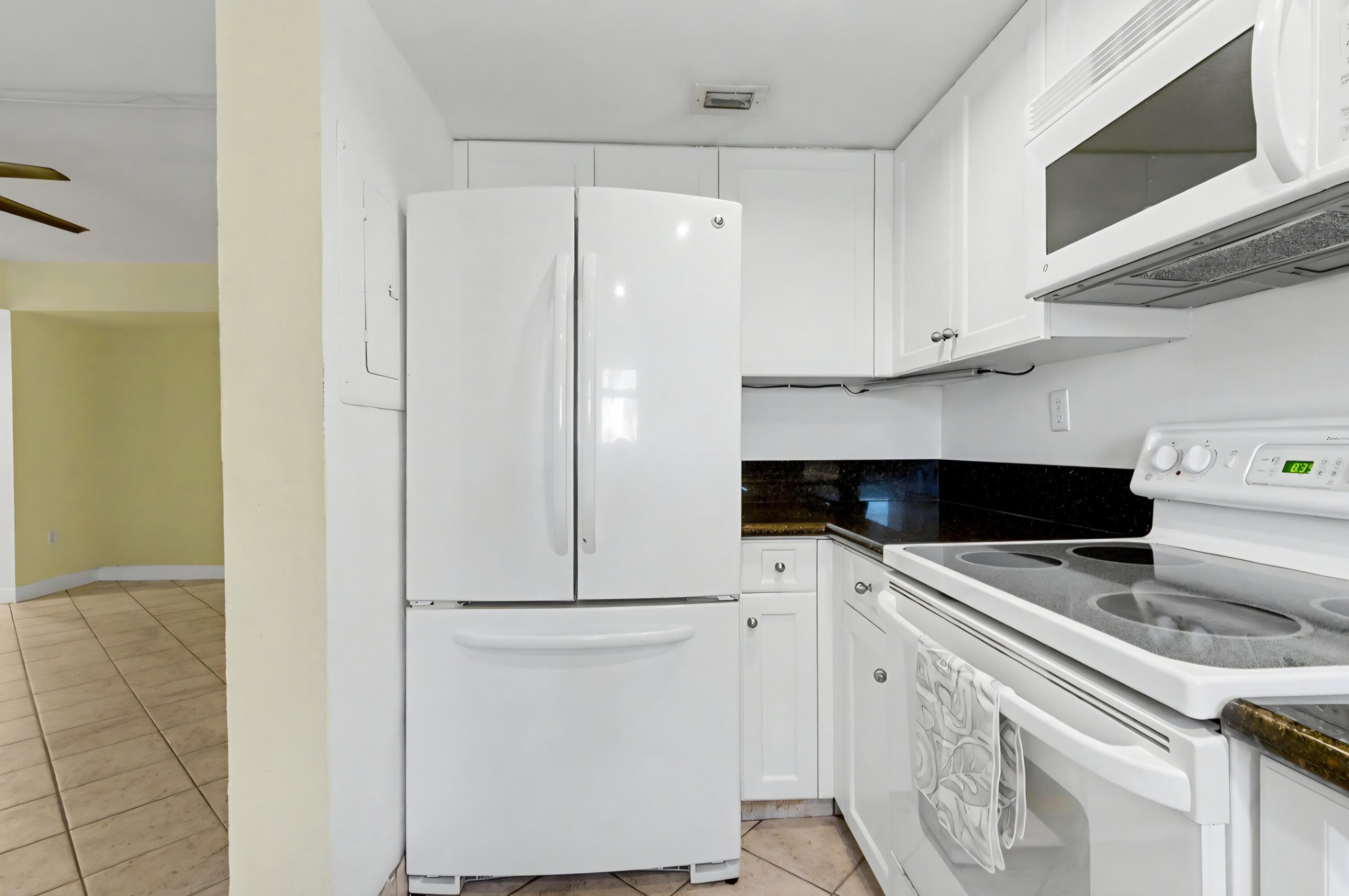 701 NW 19th Street NW 401, Fort Lauderdale, FL 33311 — photo 28 of 50