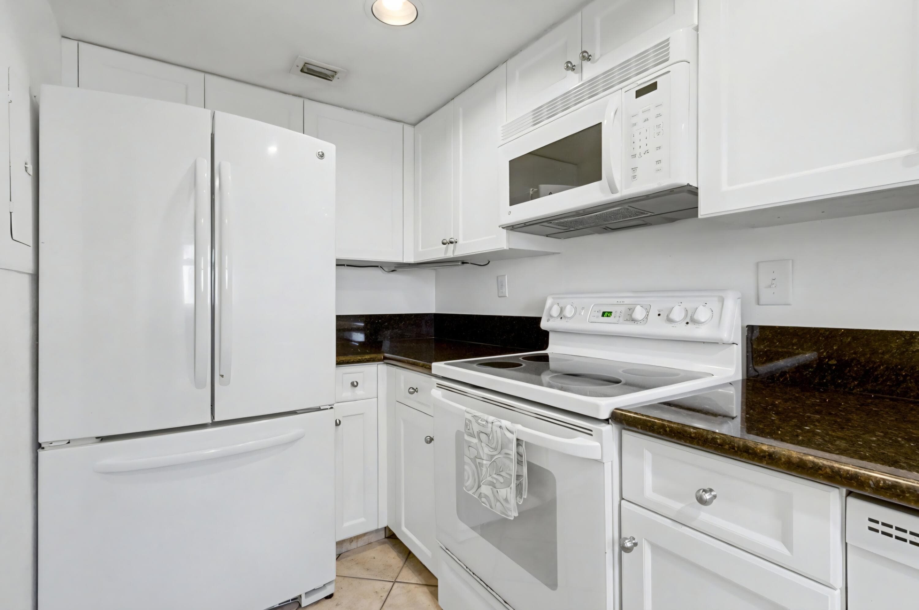 701 NW 19th Street NW 401, Fort Lauderdale, FL 33311 — photo 29 of 50
