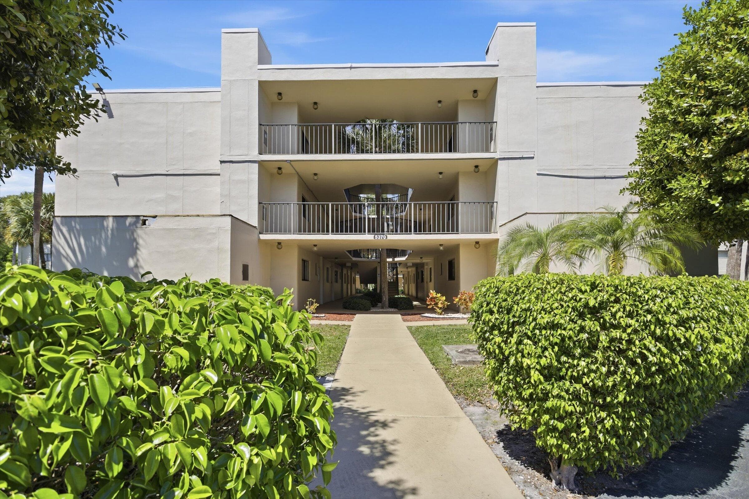 5370 Las Verdes Circle 303, Delray Beach, FL 33484 — photo 25 of 47