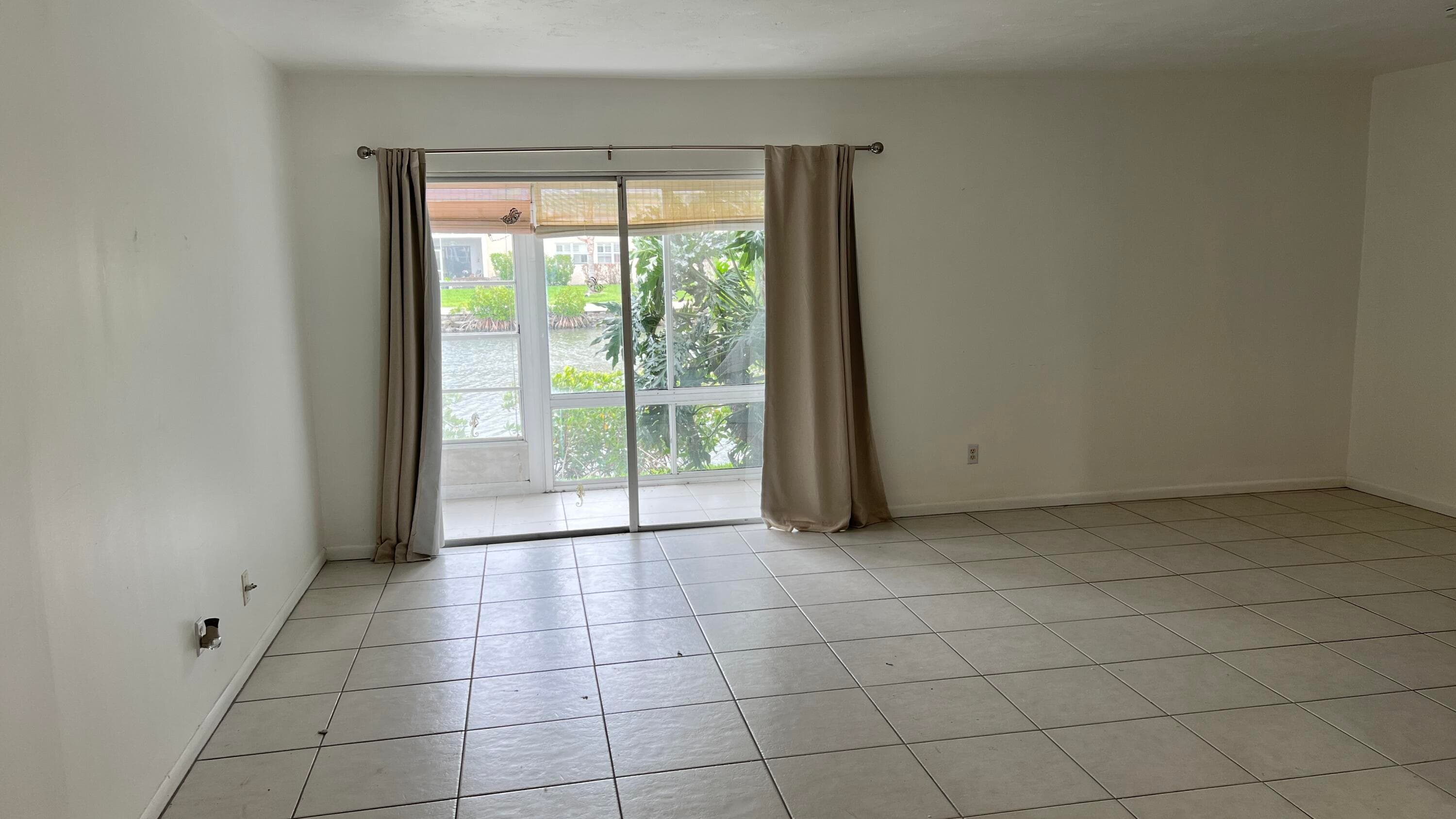 1860 Robalo Drive 104, Vero Beach, FL 32960 — photo 4 of 11