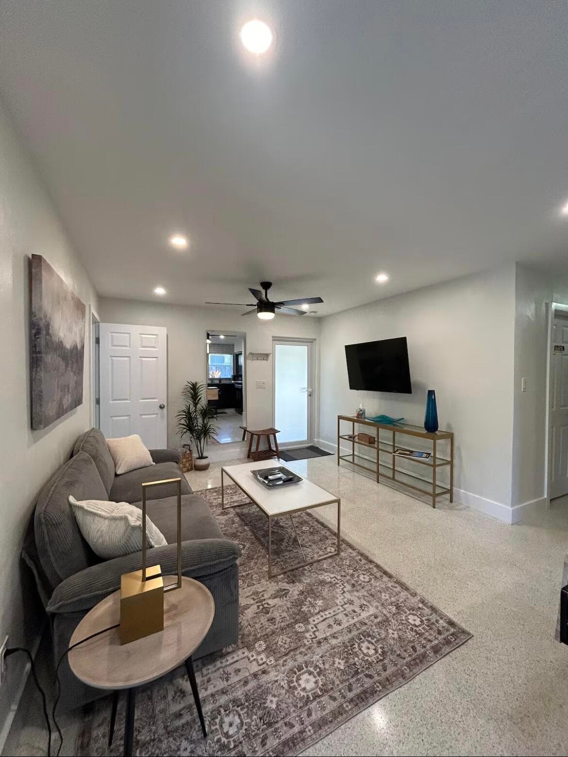 1516 N Dixie Highway 1-2, Fort Lauderdale, FL 33304 — photo 25 of 78