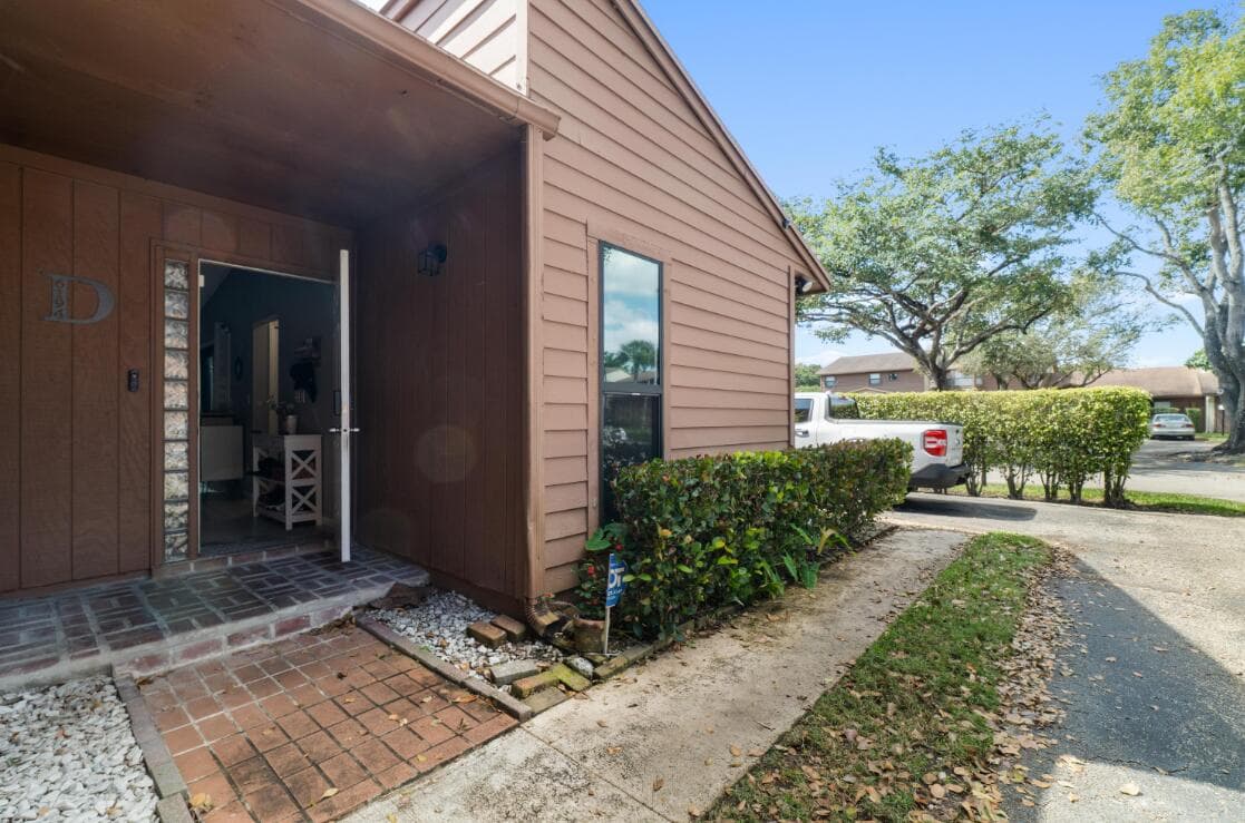 6194 Pine Tree Lane D, Tamarac, FL 33319 — photo 3 of 41