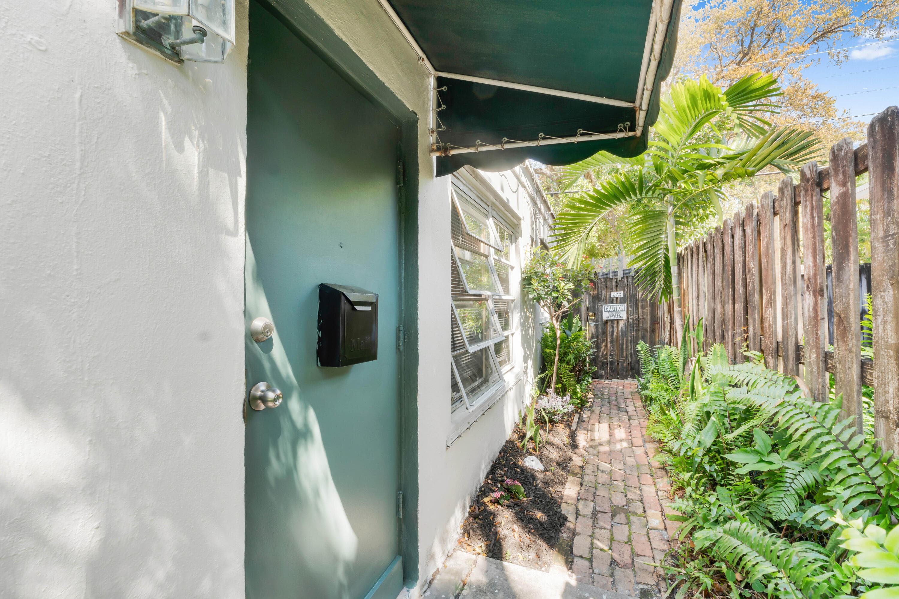 1217 SE 1st Street, Fort Lauderdale, FL 33301 — photo 3 of 11