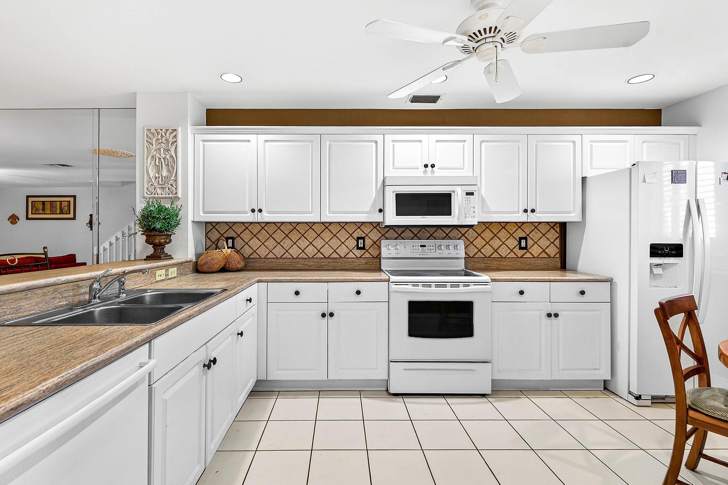 6163 SE Georgetown Place, Hobe Sound, FL 33455 — photo 5 of 59