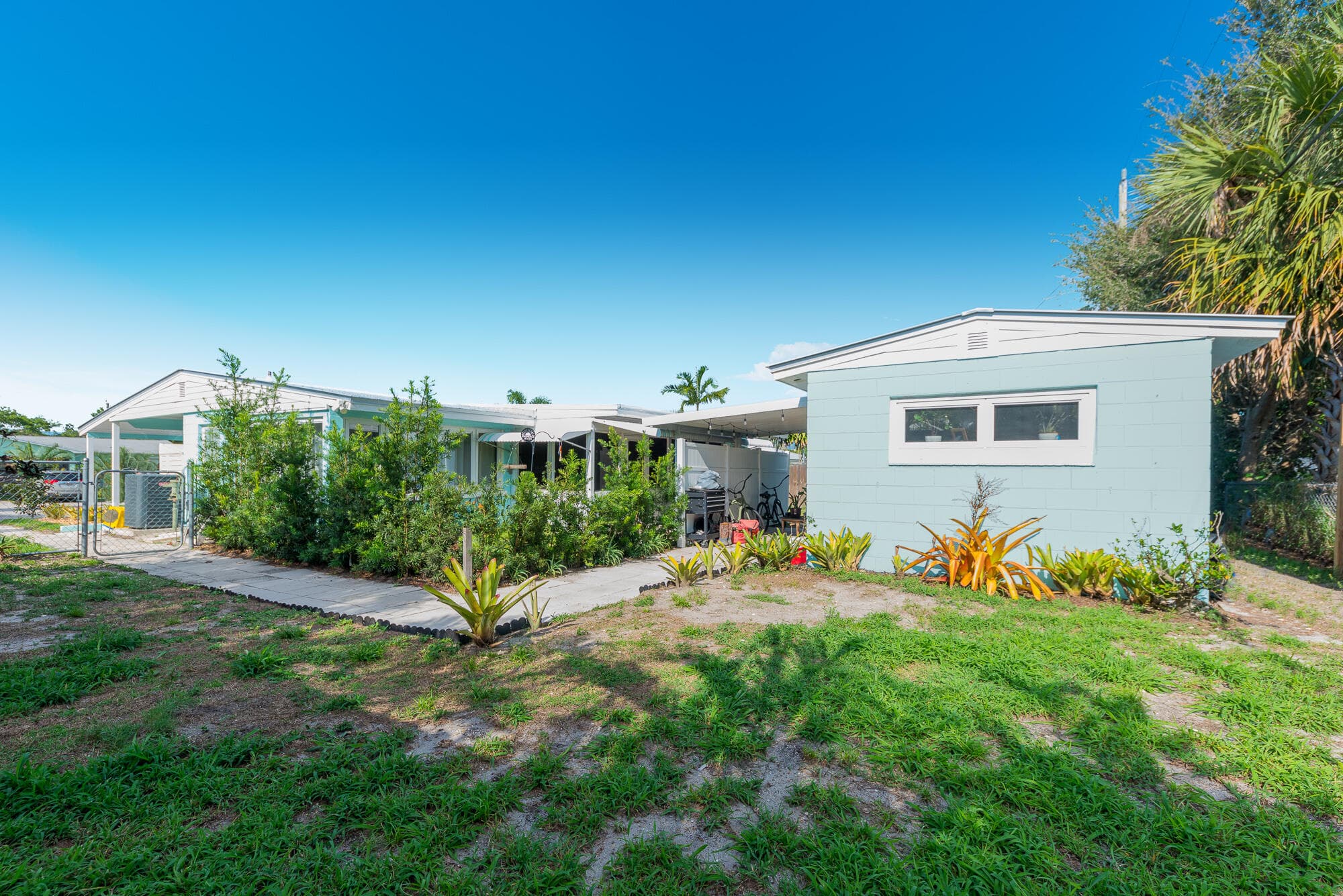 2574 NE Roberta Street, Jensen Beach, FL 34957 — photo 12 of 25