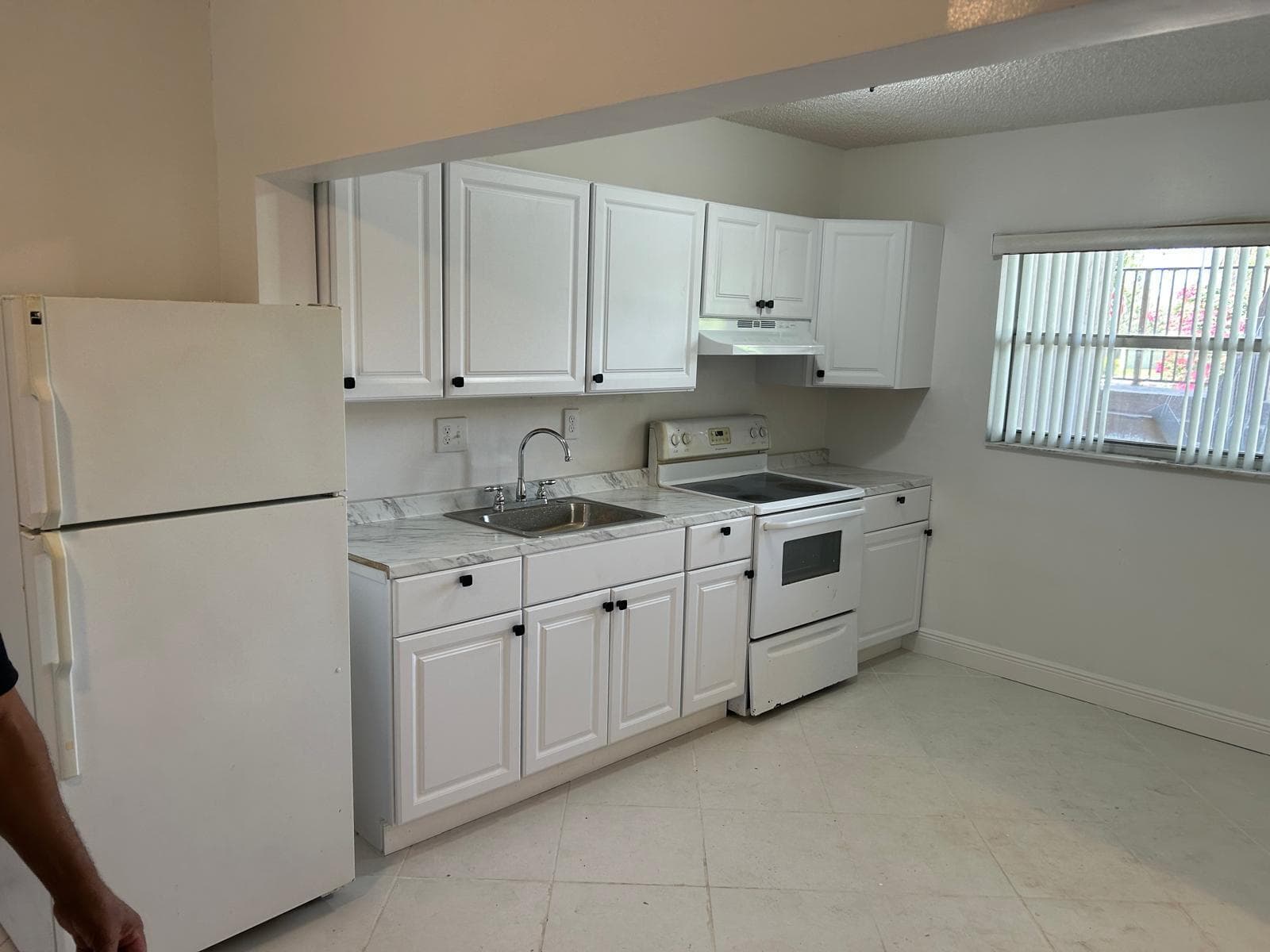 3900 NW 76th Avenue 107, Sunrise, FL 33351 — photo 6 of 14