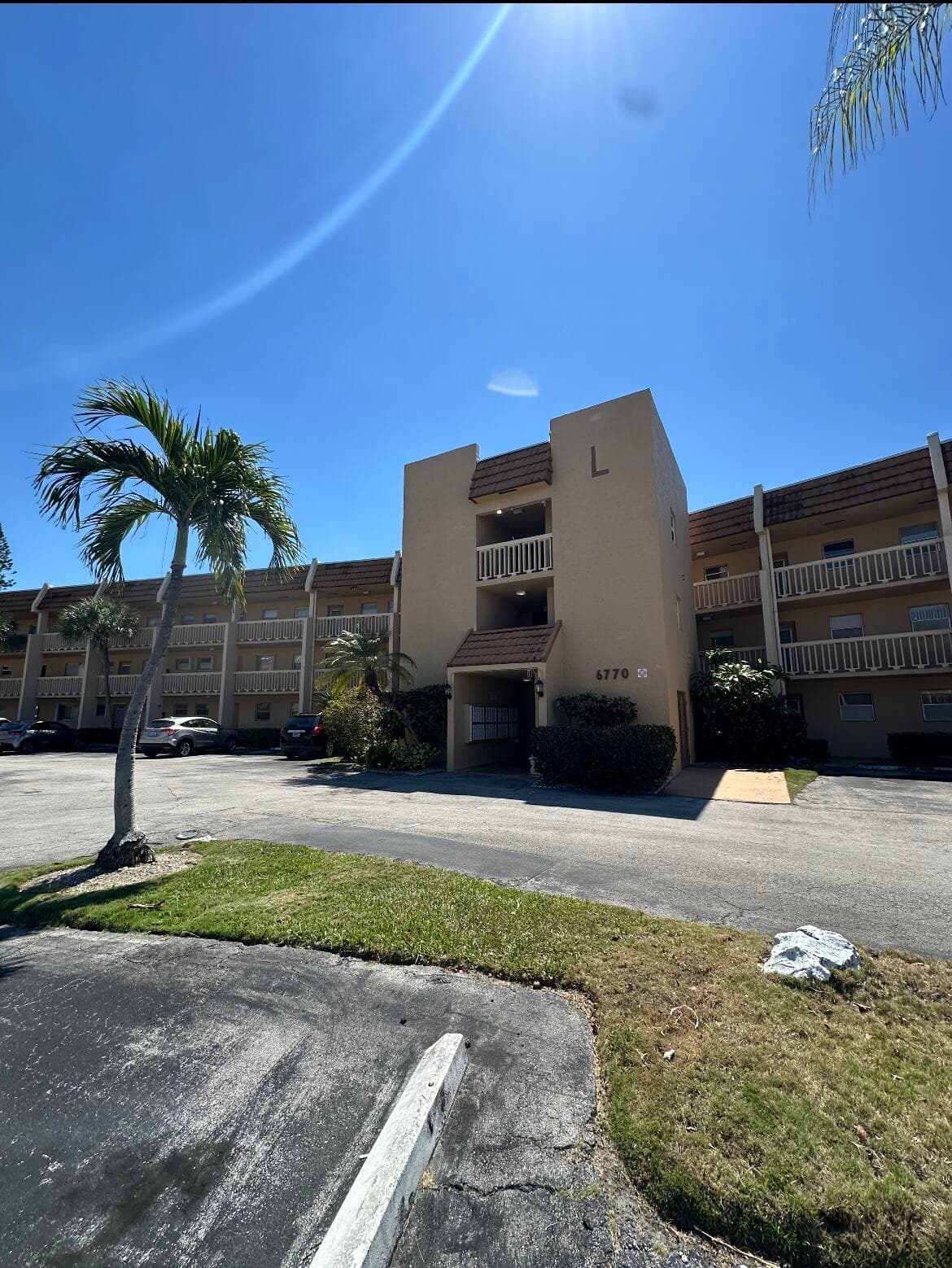6770 Royal Palm Boulevard 207l, Margate, FL 33063 — photo 1 of 22