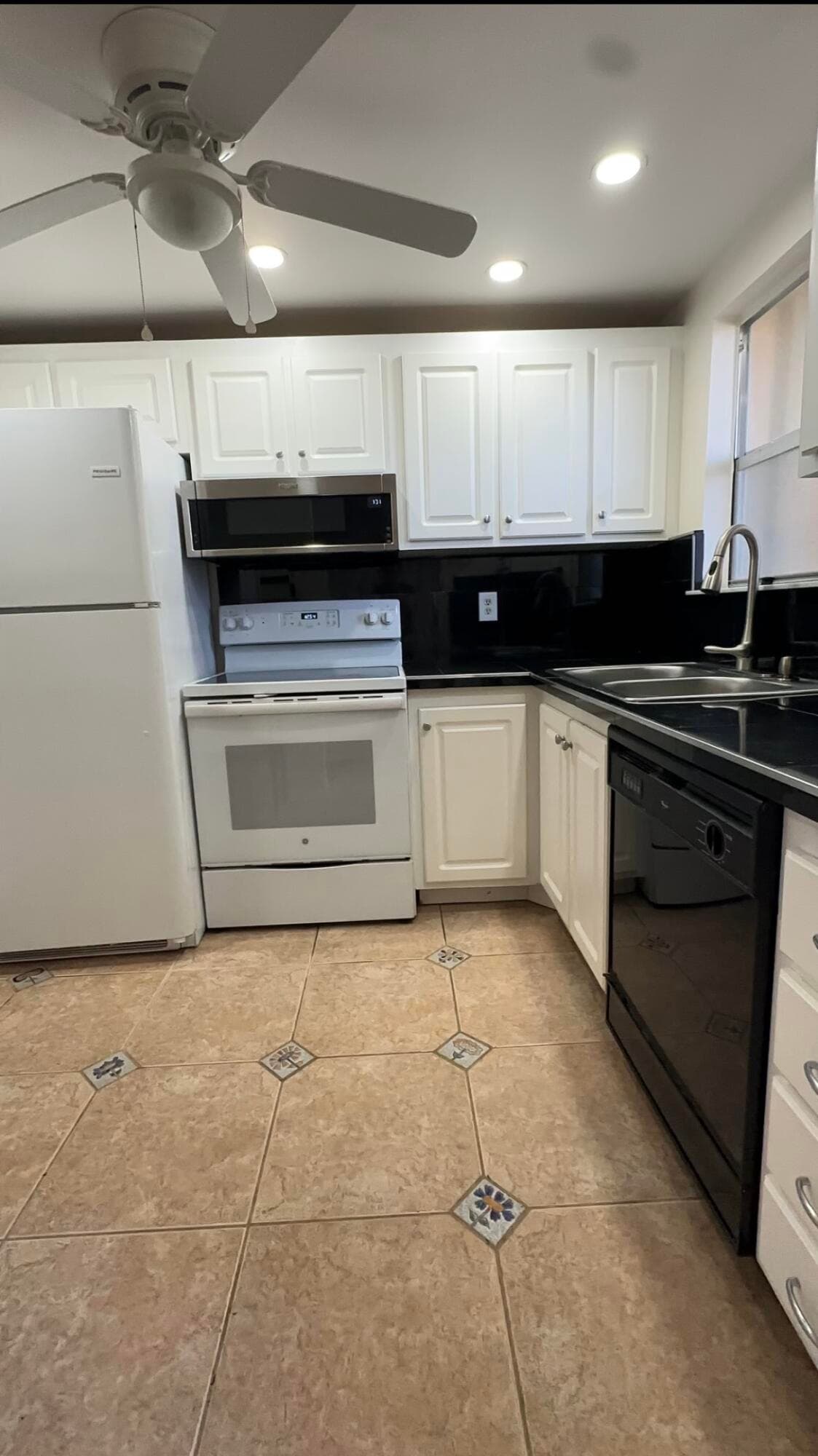 6770 Royal Palm Boulevard 207l, Margate, FL 33063 — photo 5 of 22
