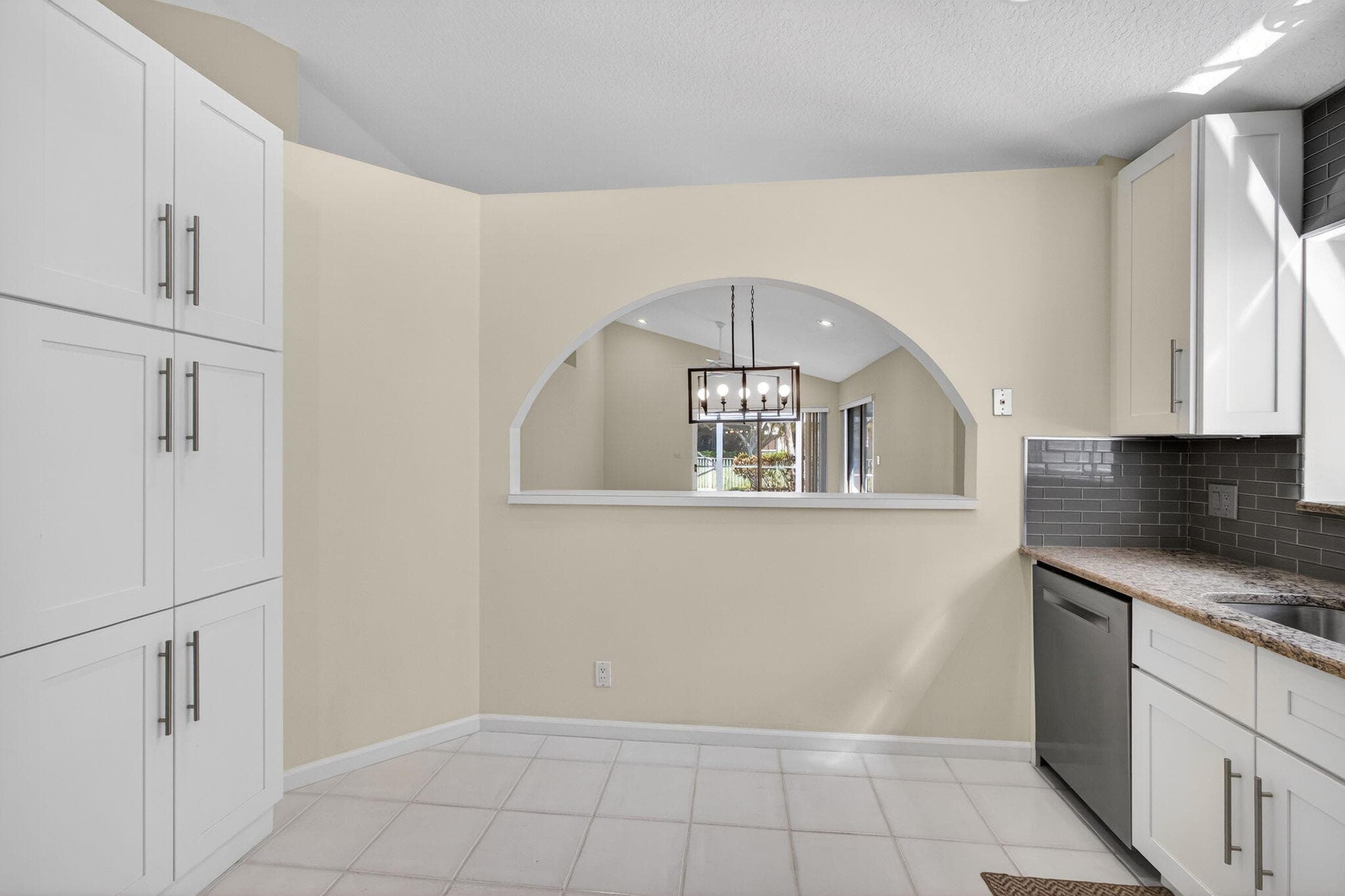 283 Canterbury Drive W, Palm Beach Gardens, FL 33418 — photo 18 of 105