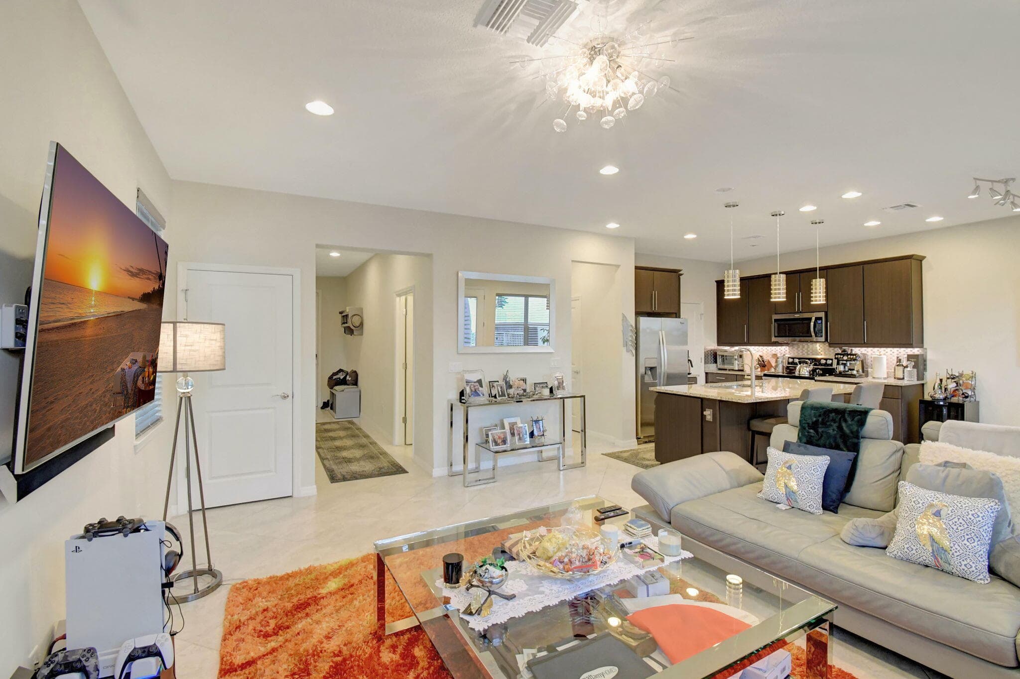 1105 Banyan Drive, Hollywood, FL 33021 — photo 10 of 40