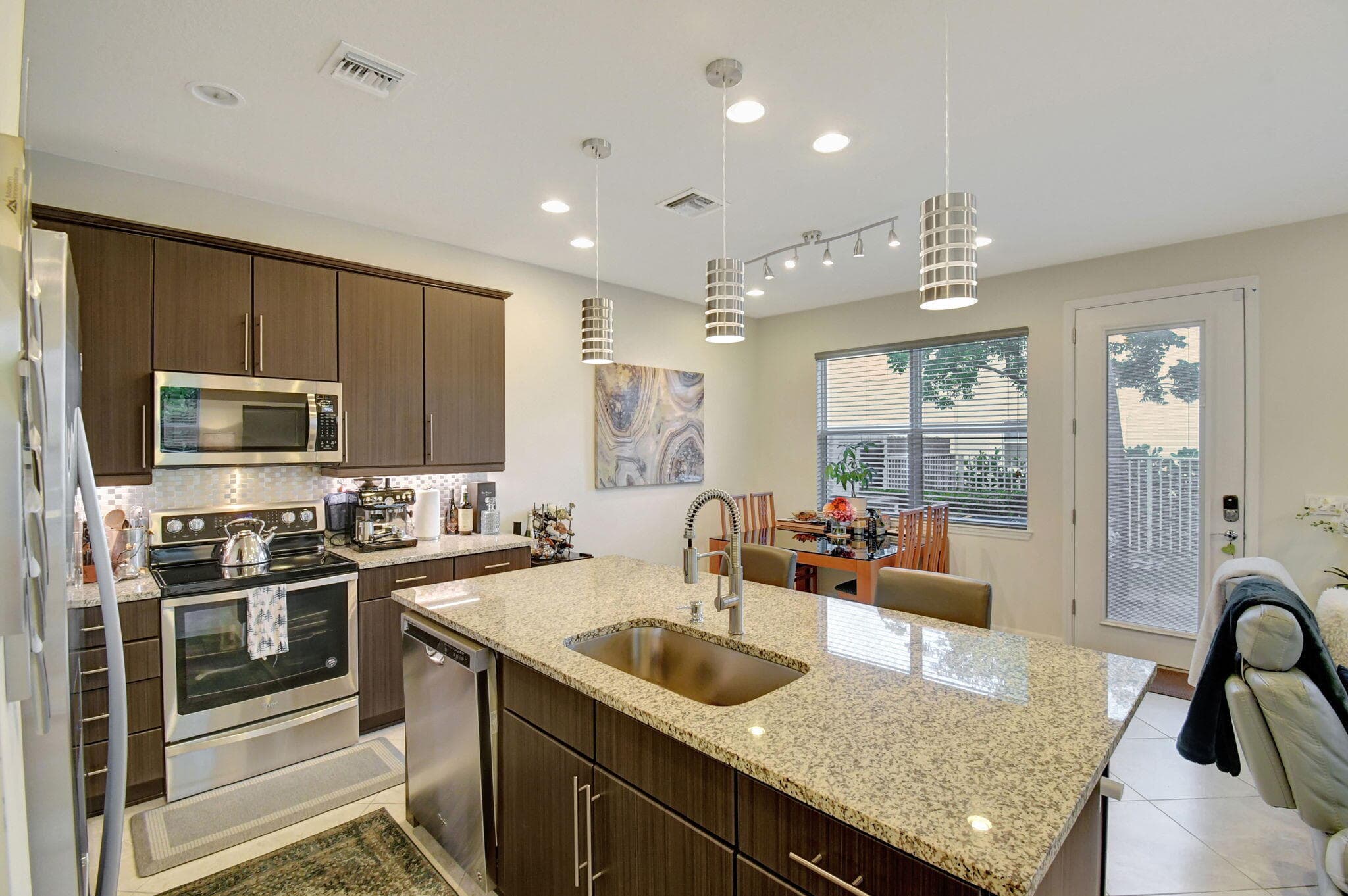1105 Banyan Drive, Hollywood, FL 33021 — photo 12 of 40