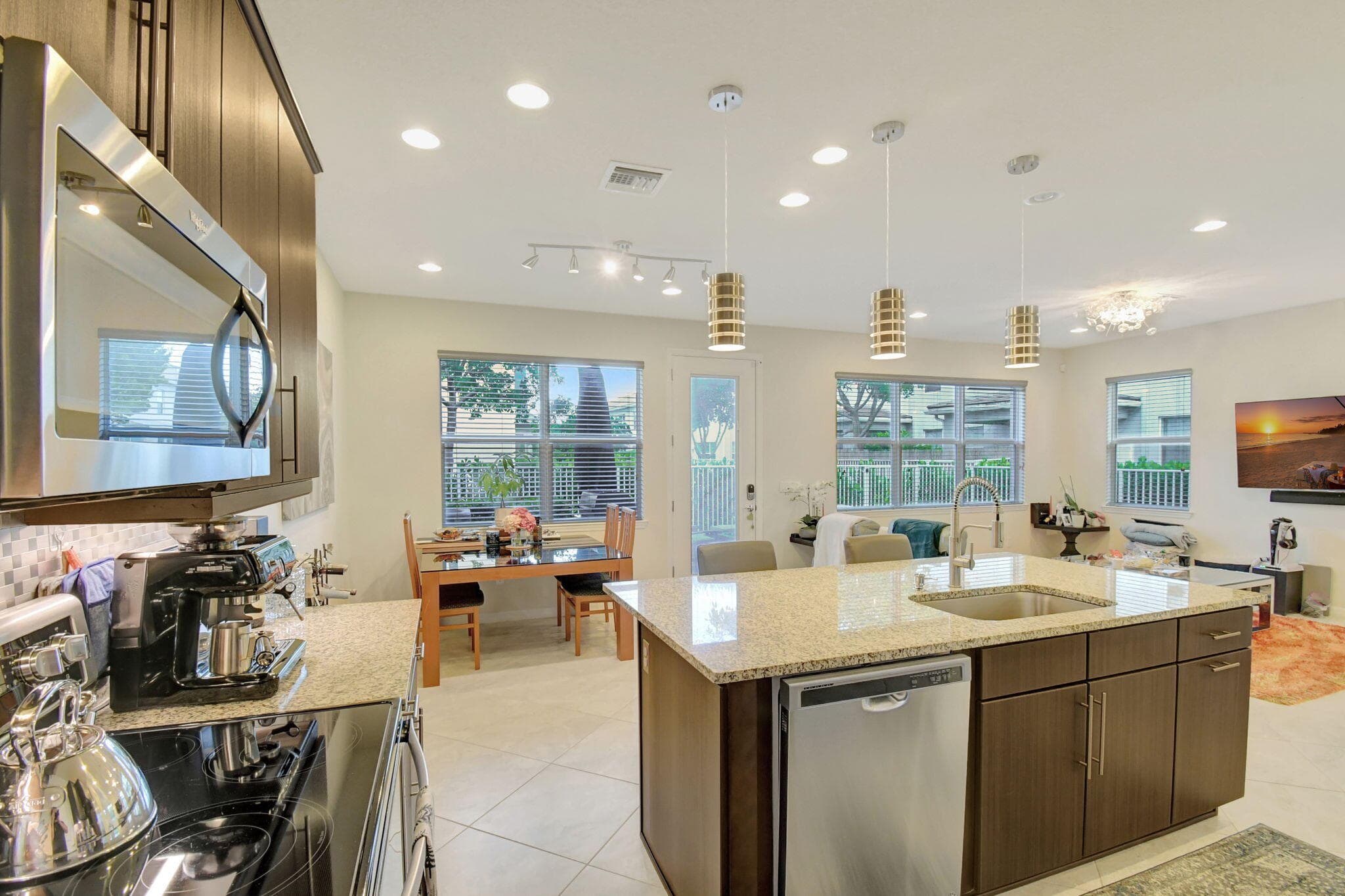 1105 Banyan Drive, Hollywood, FL 33021 — photo 14 of 40