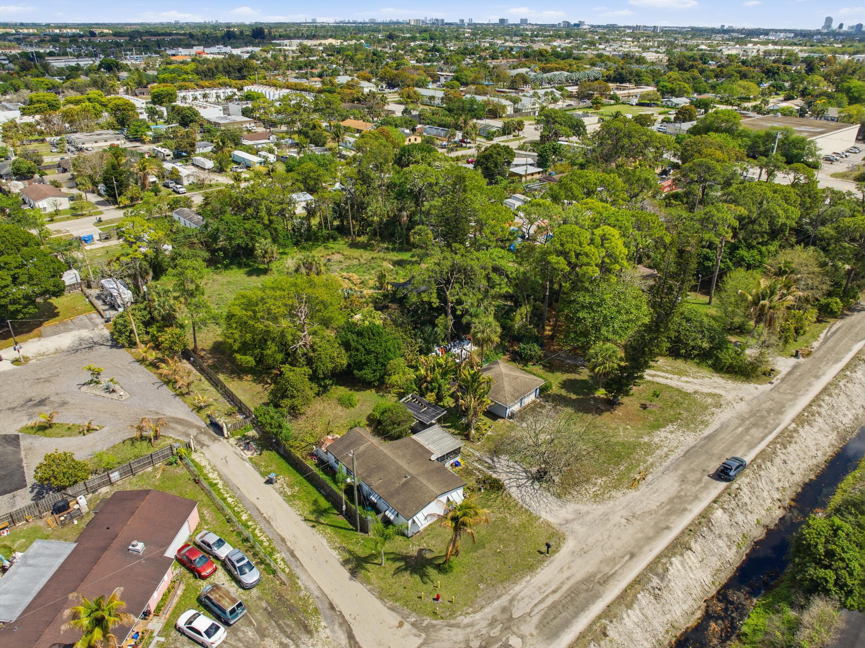 5133 Pine Grove Drive N, West Palm Beach, FL 33417 — photo 14 of 27
