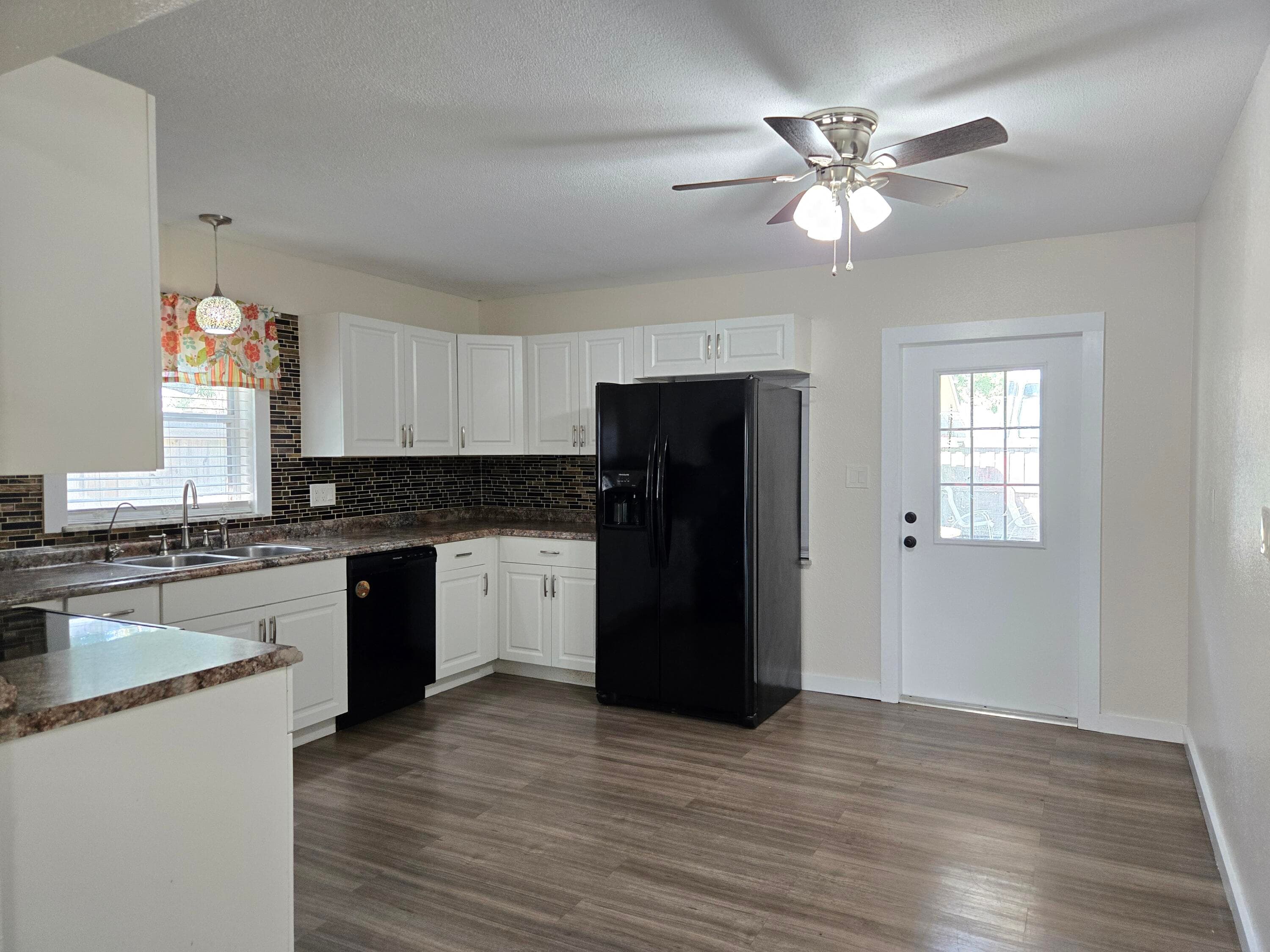 330 Barraclough Street, Fort Pierce, FL 34982 — photo 7 of 25