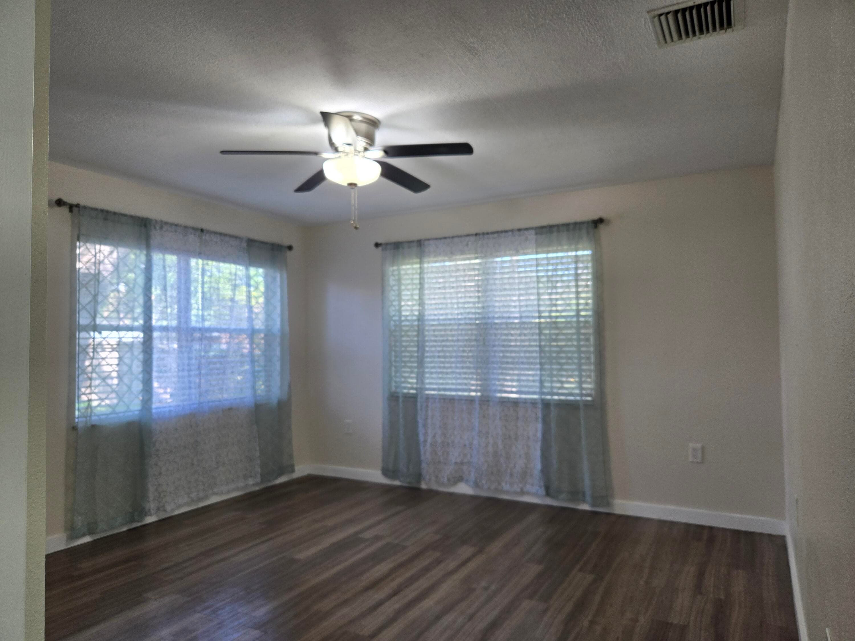 330 Barraclough Street, Fort Pierce, FL 34982 — photo 9 of 25
