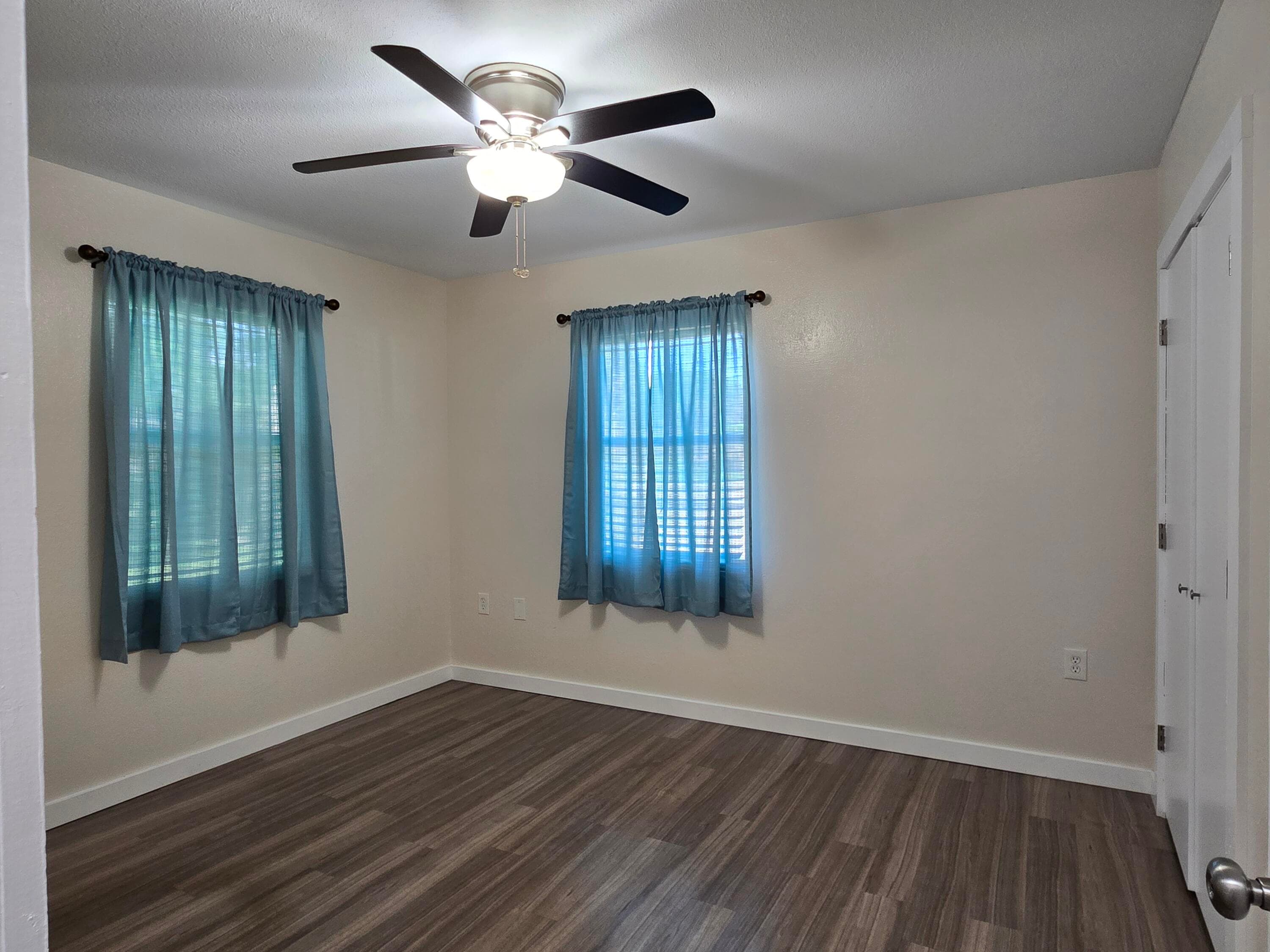 330 Barraclough Street, Fort Pierce, FL 34982 — photo 12 of 25