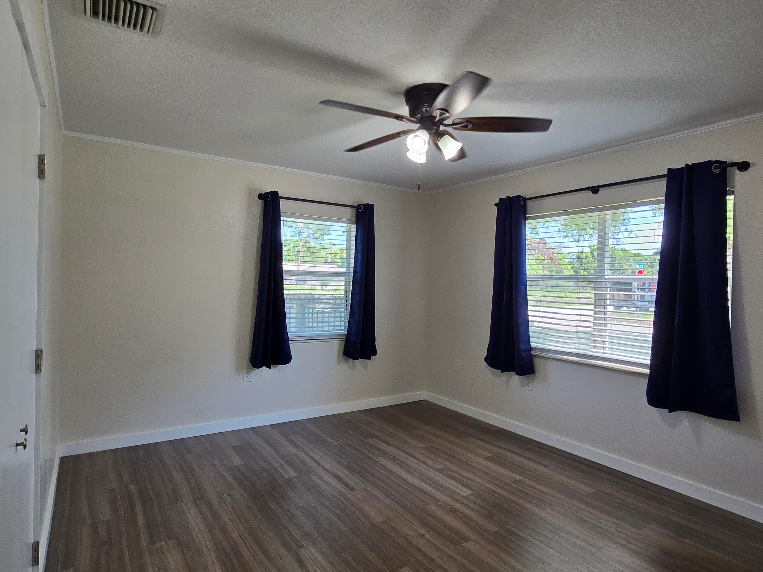 330 Barraclough Street, Fort Pierce, FL 34982 — photo 13 of 25