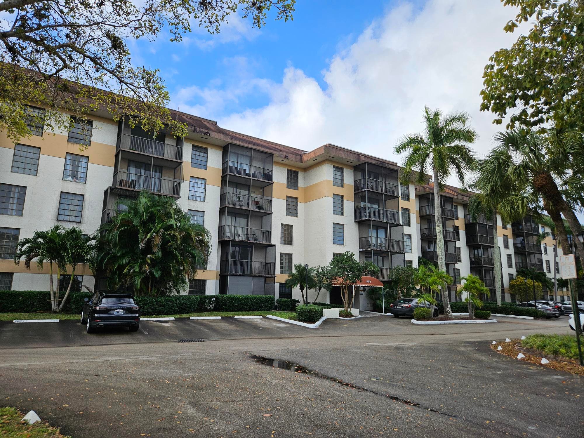 5570 NW 44th Street NW 107a, Lauderhill, FL 33319 — photo