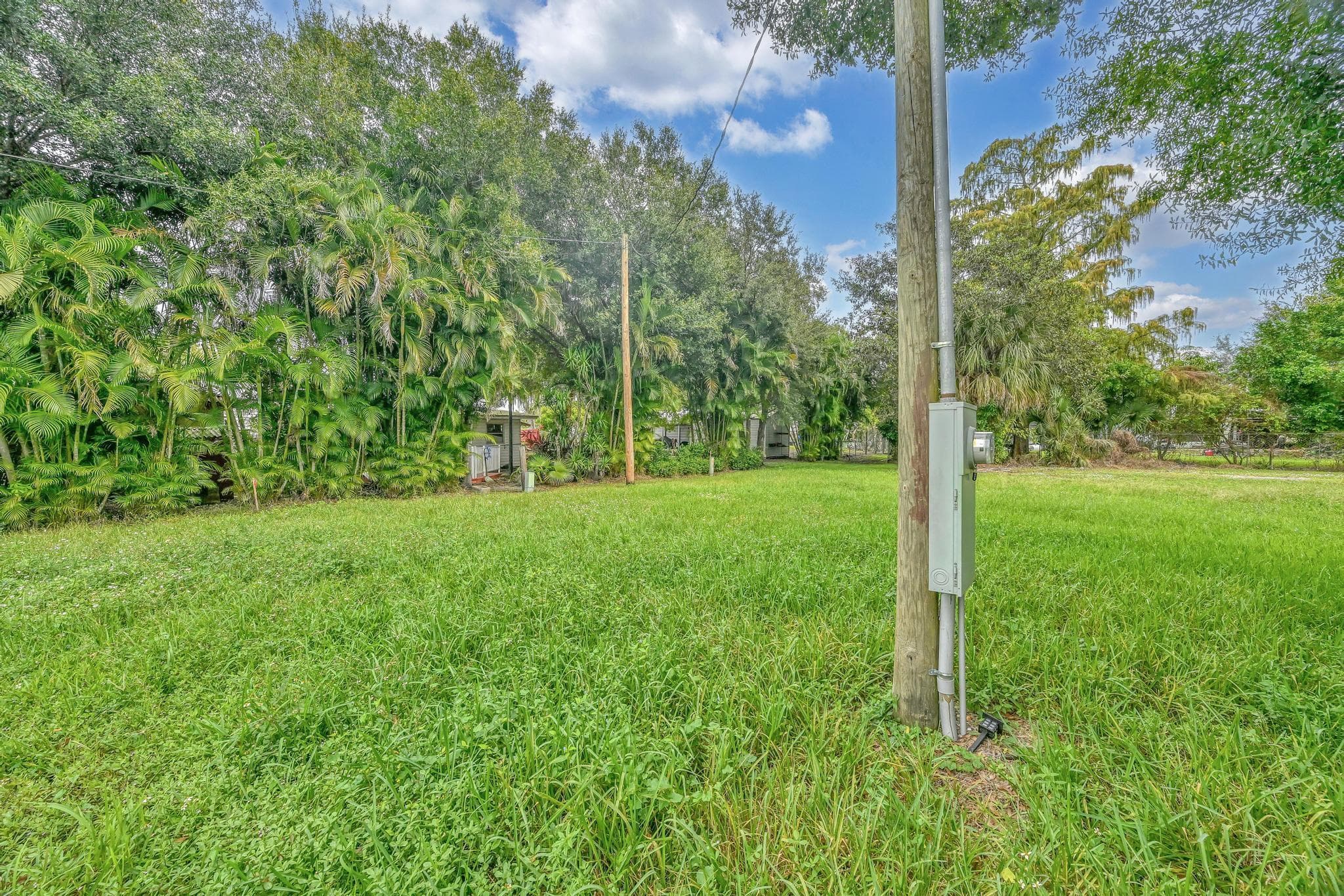 585 NW Avenue D, Moore Haven, FL 33471 — photo 27 of 40