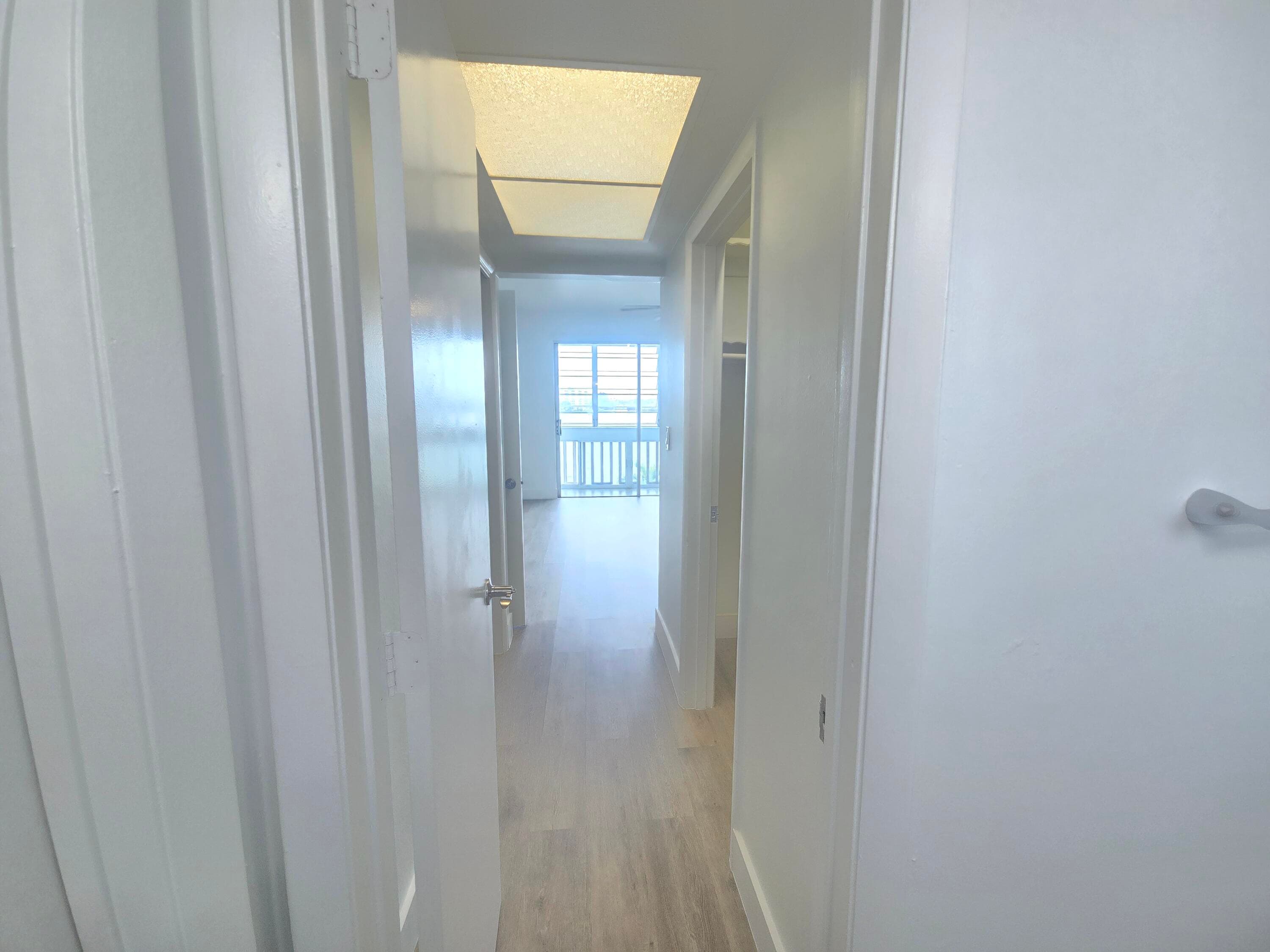 18555 NE 14th Avenue 709, Miami, FL 33179 — photo 21 of 48