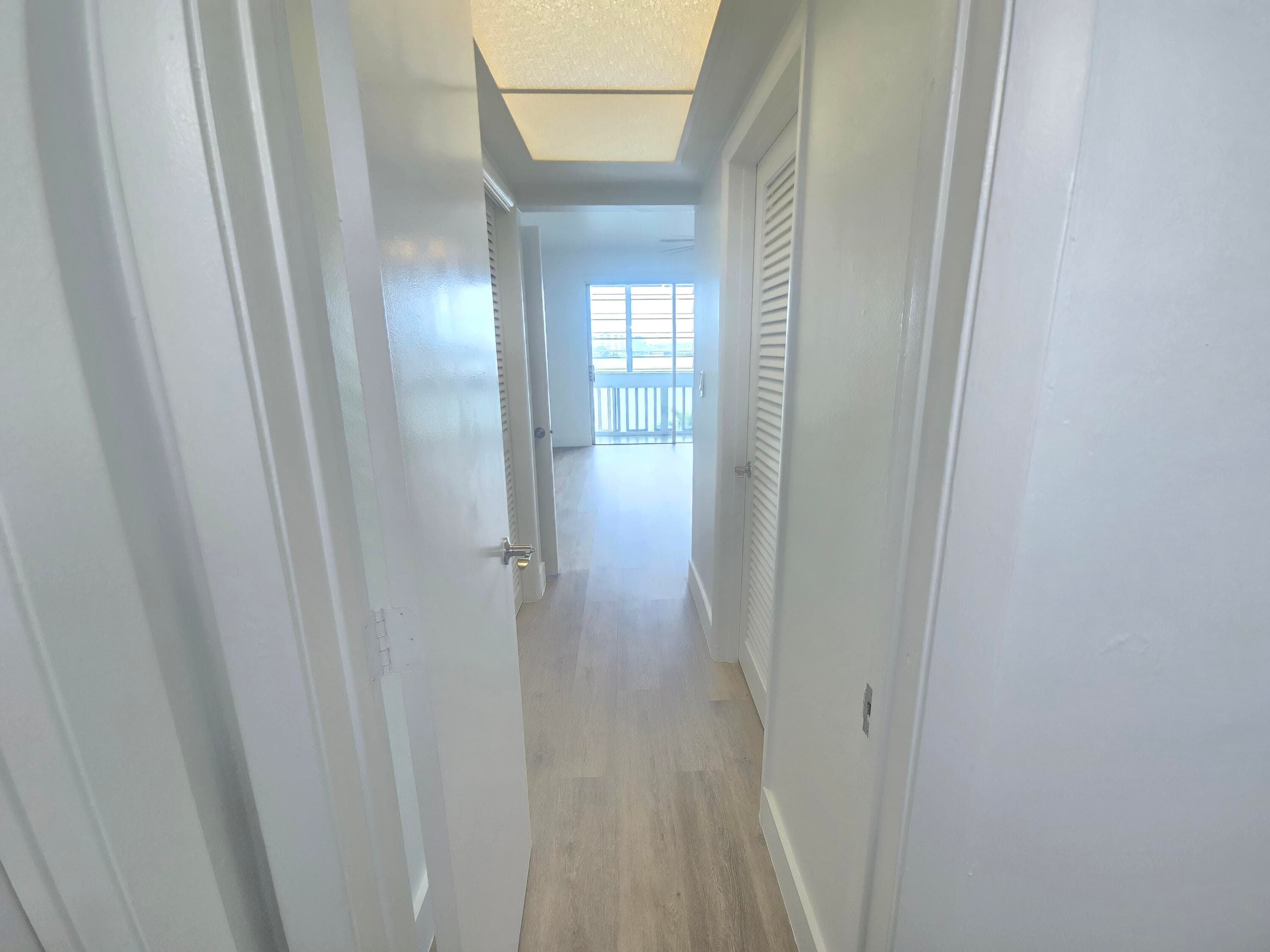 18555 NE 14th Avenue 709, Miami, FL 33179 — photo 22 of 48