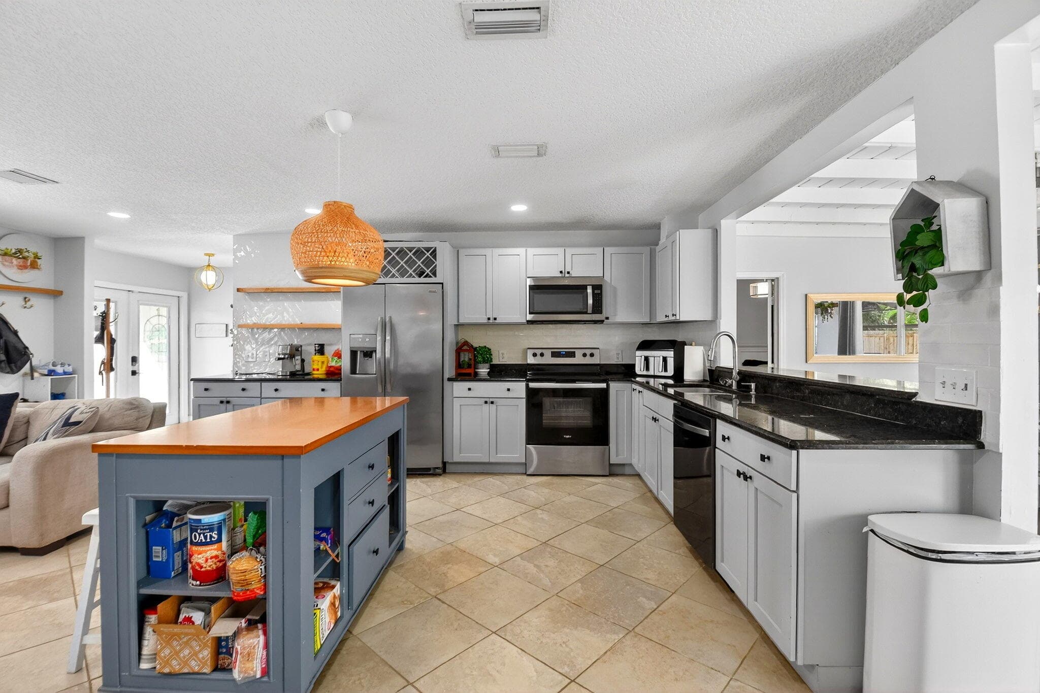 320 Riverdale Road, Palm Springs, FL 33461 — photo 15 of 44