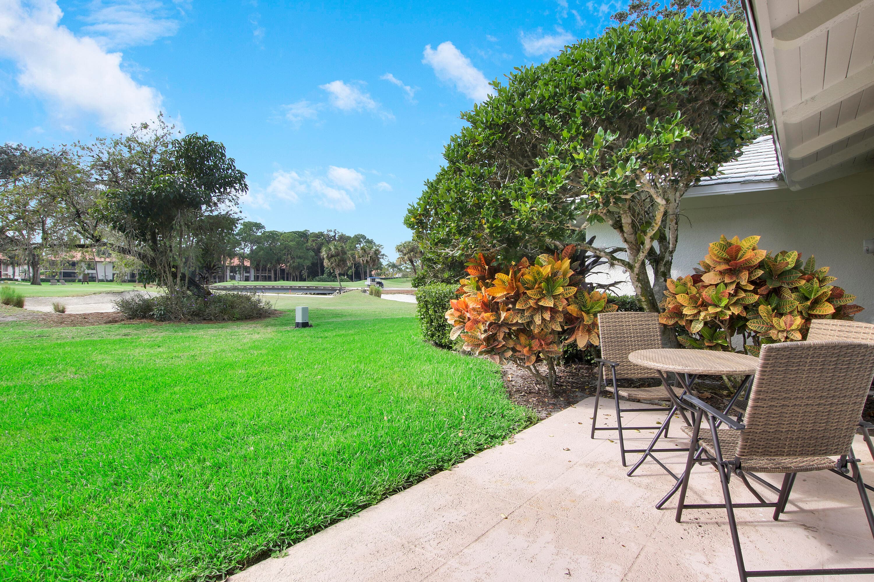 820 Club Drive, Palm Beach Gardens, FL 33418 — photo 16 of 23