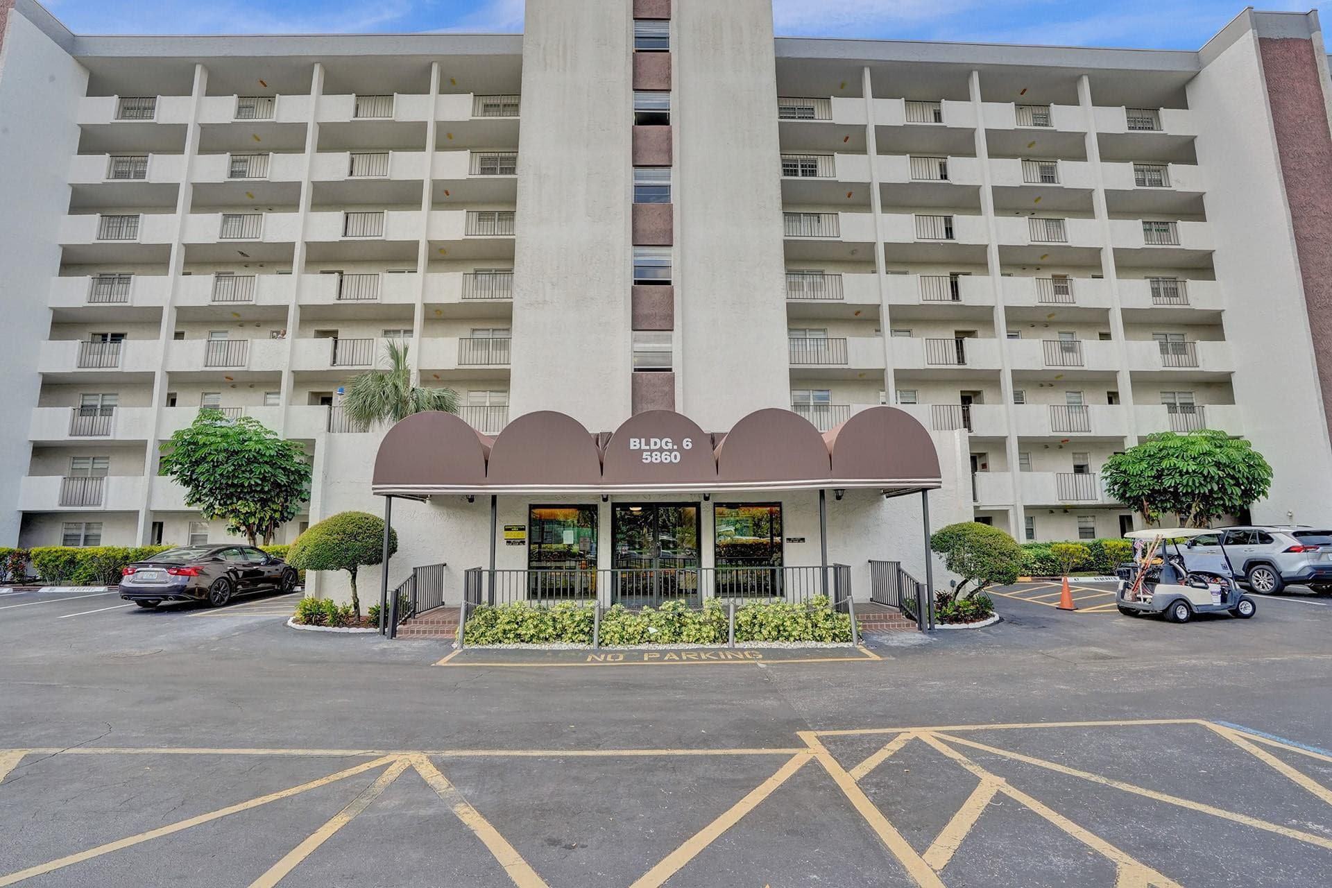 5860 NW 44th Street 603, Lauderhill, FL 33319 — photo 1 of 47