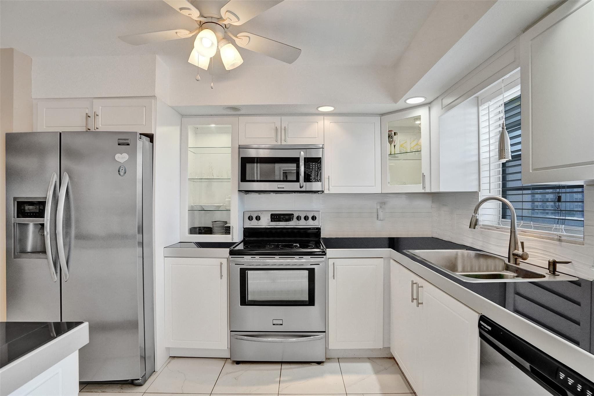 5860 NW 44th Street 603, Lauderhill, FL 33319 — photo 3 of 47