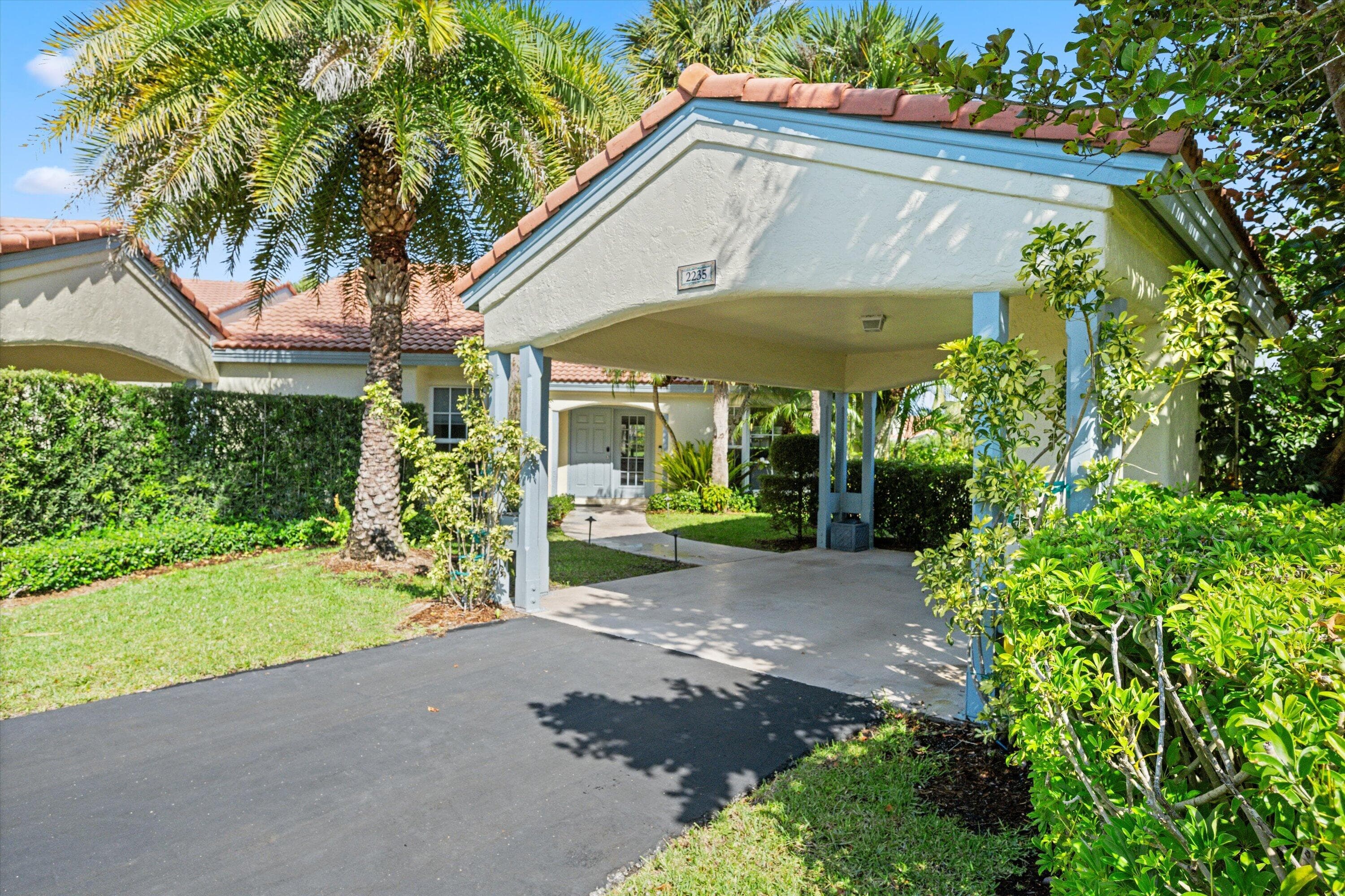 2235 Las Brisas Court, Wellington, FL 33414 — photo 3 of 30