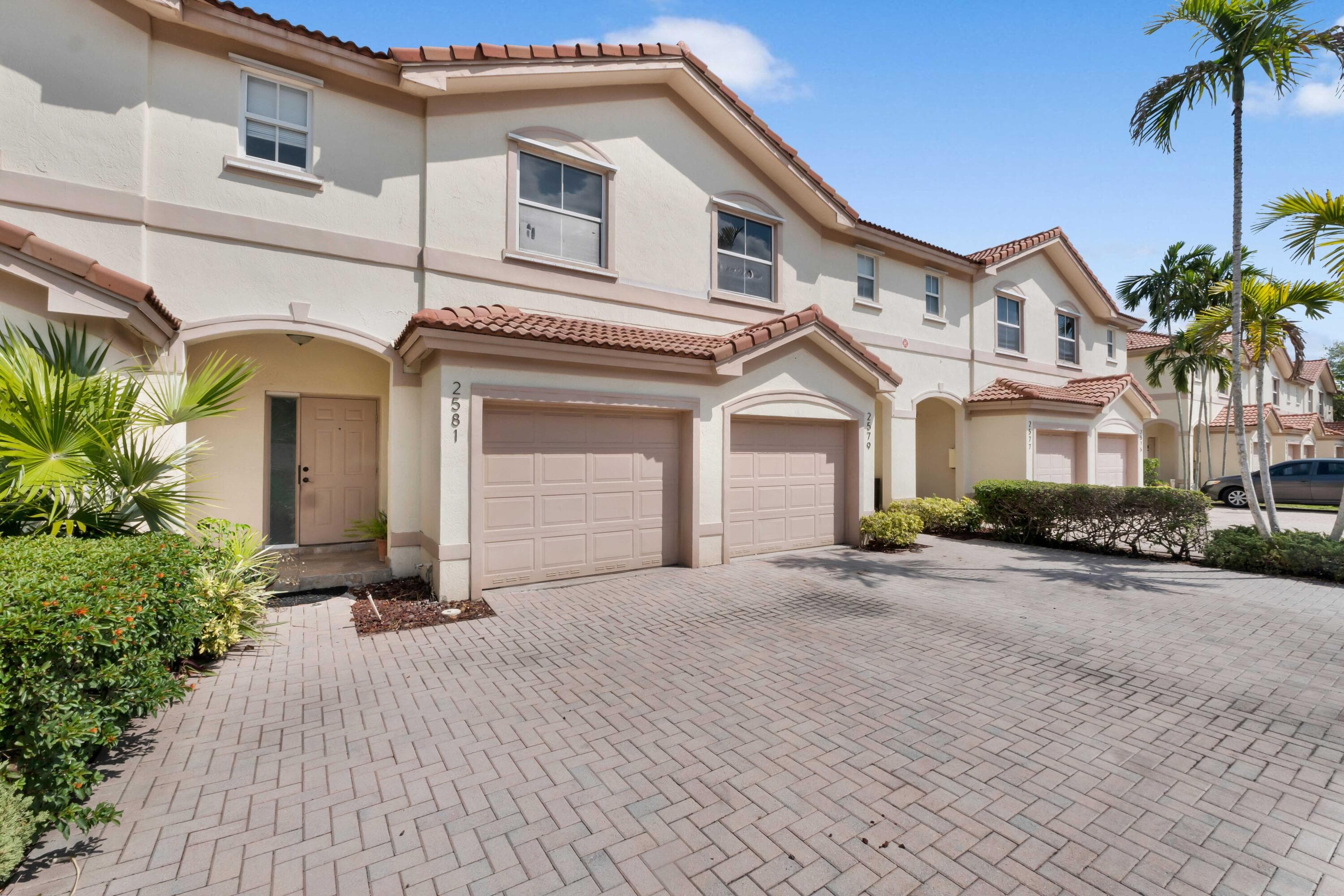 2581 Riverside Drive, Coral Springs, FL 33065 — photo 1 of 22