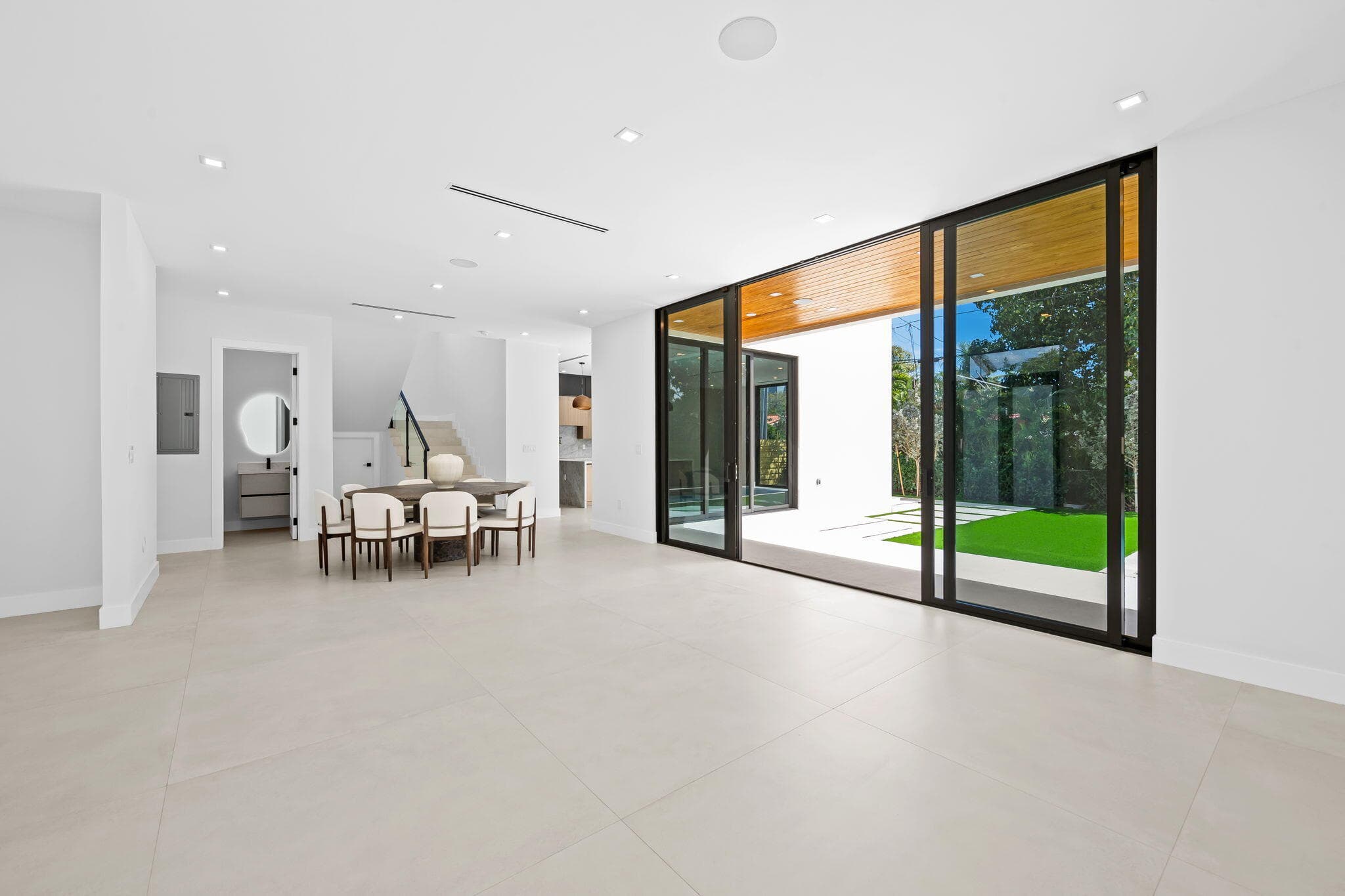 2324 SW 26th Street, Miami, FL 33133 — photo 15 of 45
