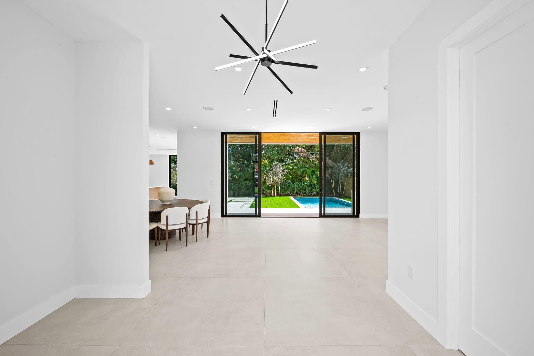 2324 SW 26th Street, Miami, FL 33133 — photo 8 of 45