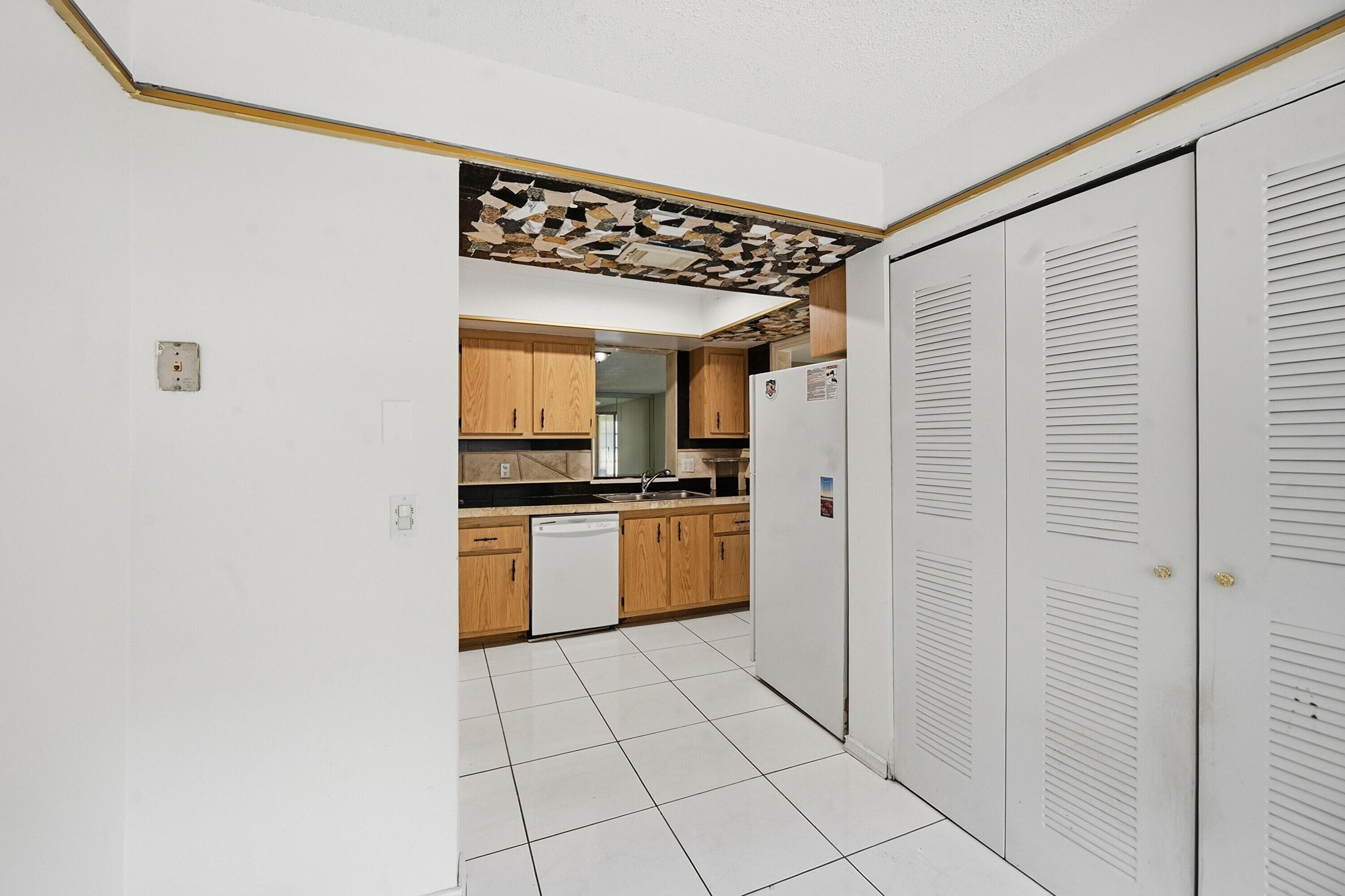 6525 S Oriole Boulevard, Delray Beach, FL 33446 — photo 6 of 29