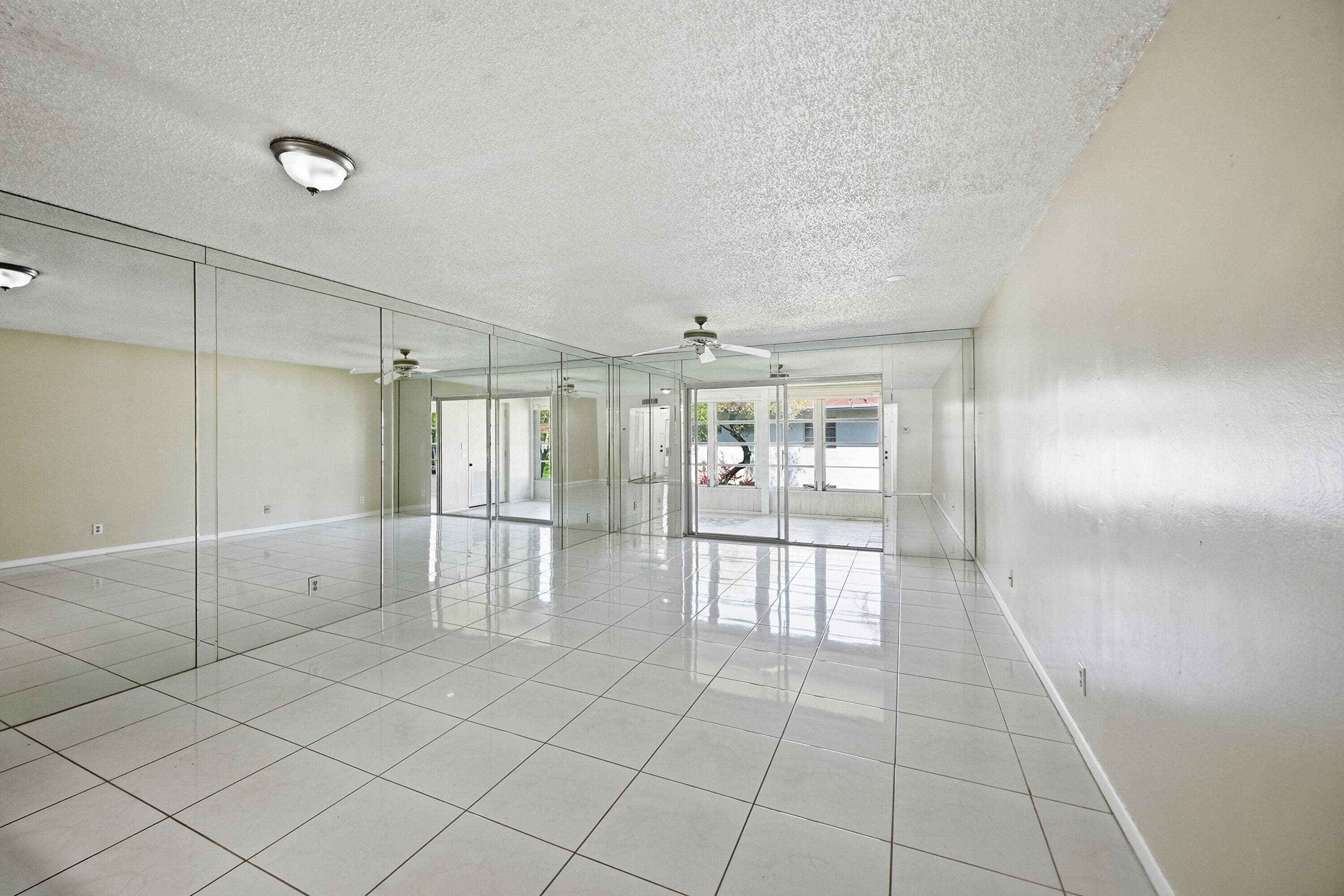6525 S Oriole Boulevard, Delray Beach, FL 33446 — photo 10 of 29