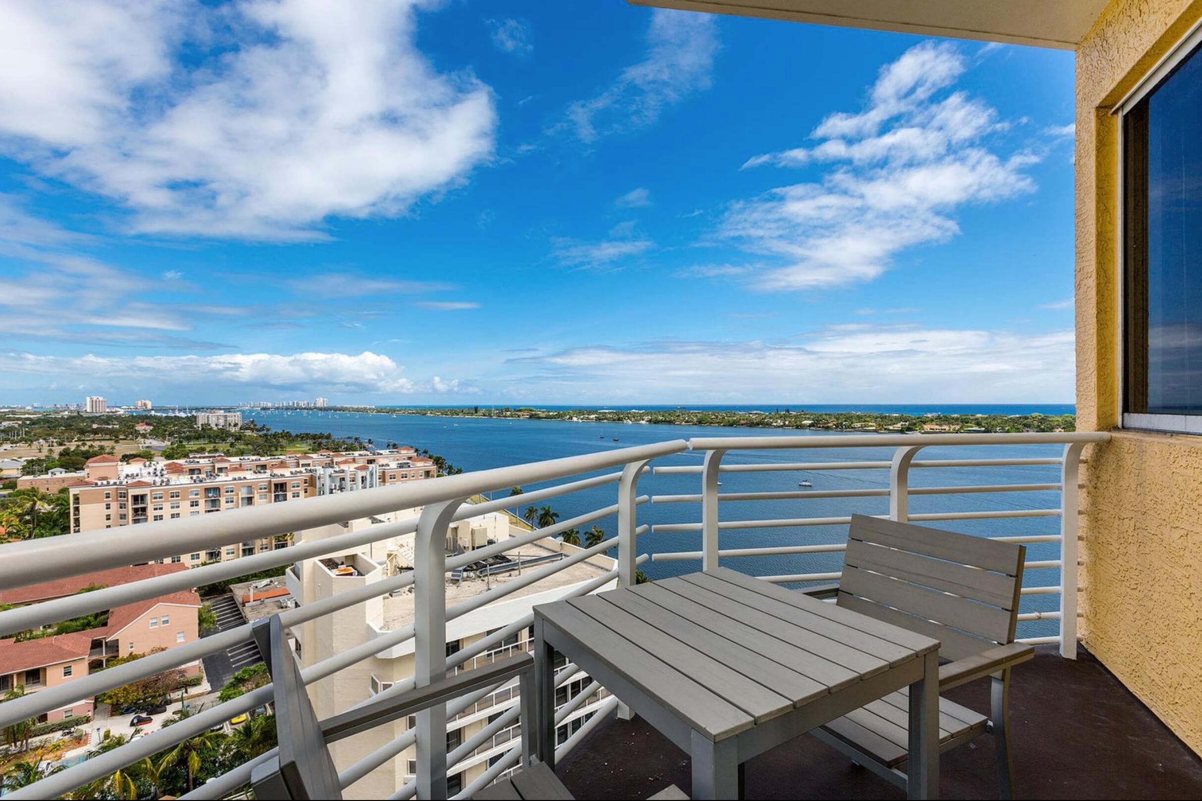 1551 N Flagler Dr Drive Uph 2, West Palm Beach, FL 33401 — photo 1 of 15