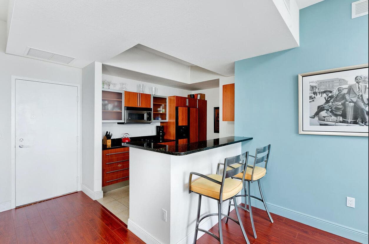 1551 N Flagler Dr Drive Uph 2, West Palm Beach, FL 33401 — photo 5 of 15