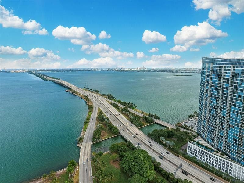 601 NE 36th Street 2806, Miami, FL 33137 — photo 2 of 11