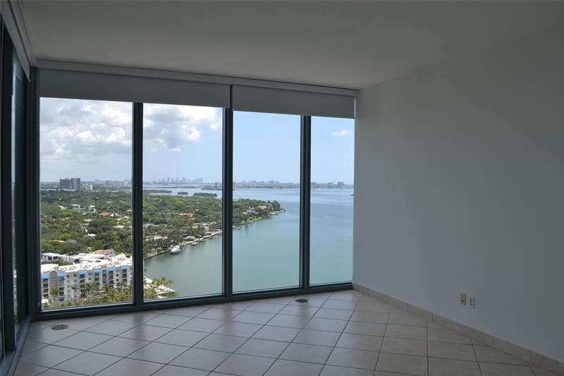 601 NE 36th Street 2806, Miami, FL 33137 — photo 7 of 11
