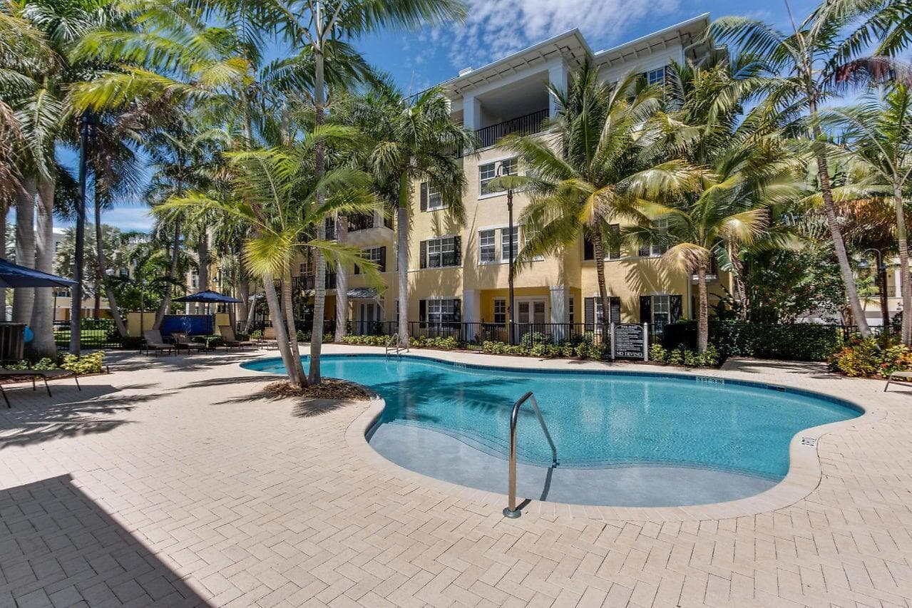 226 N Latitude Circle 207, Delray Beach, FL 33483 — photo 1 of 17
